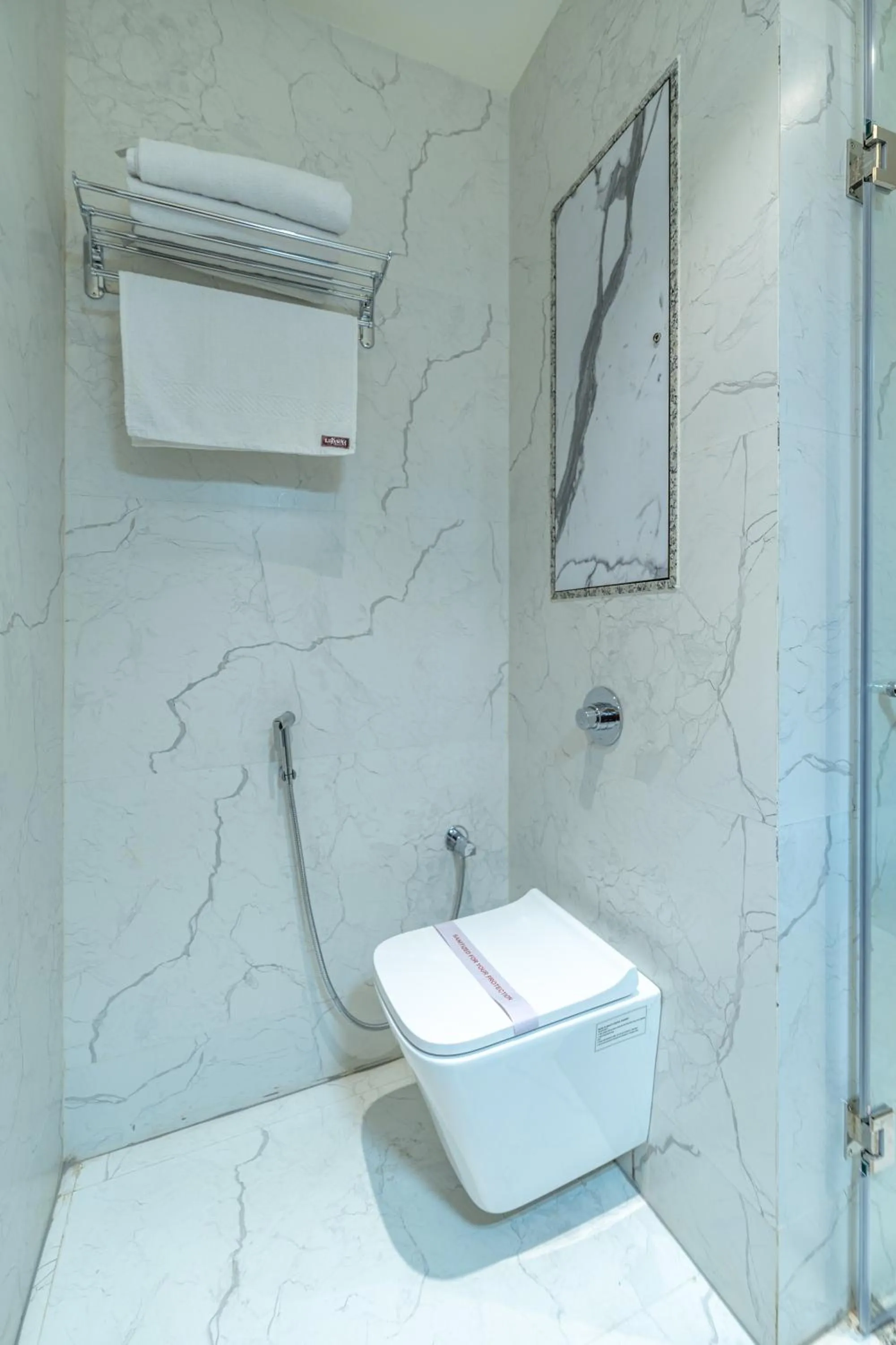 Toilet in Hotel Devgiri