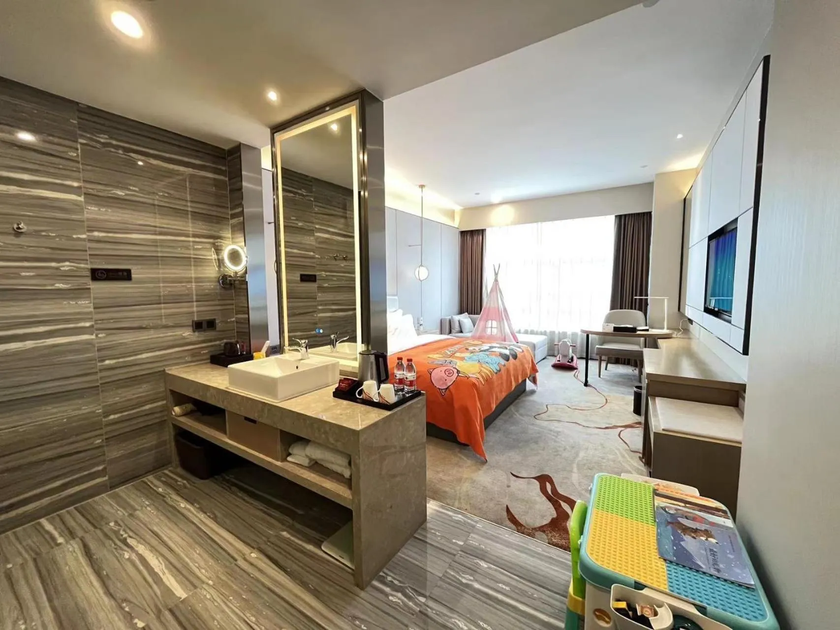 Bed in Qingyuan Argyle Hotel