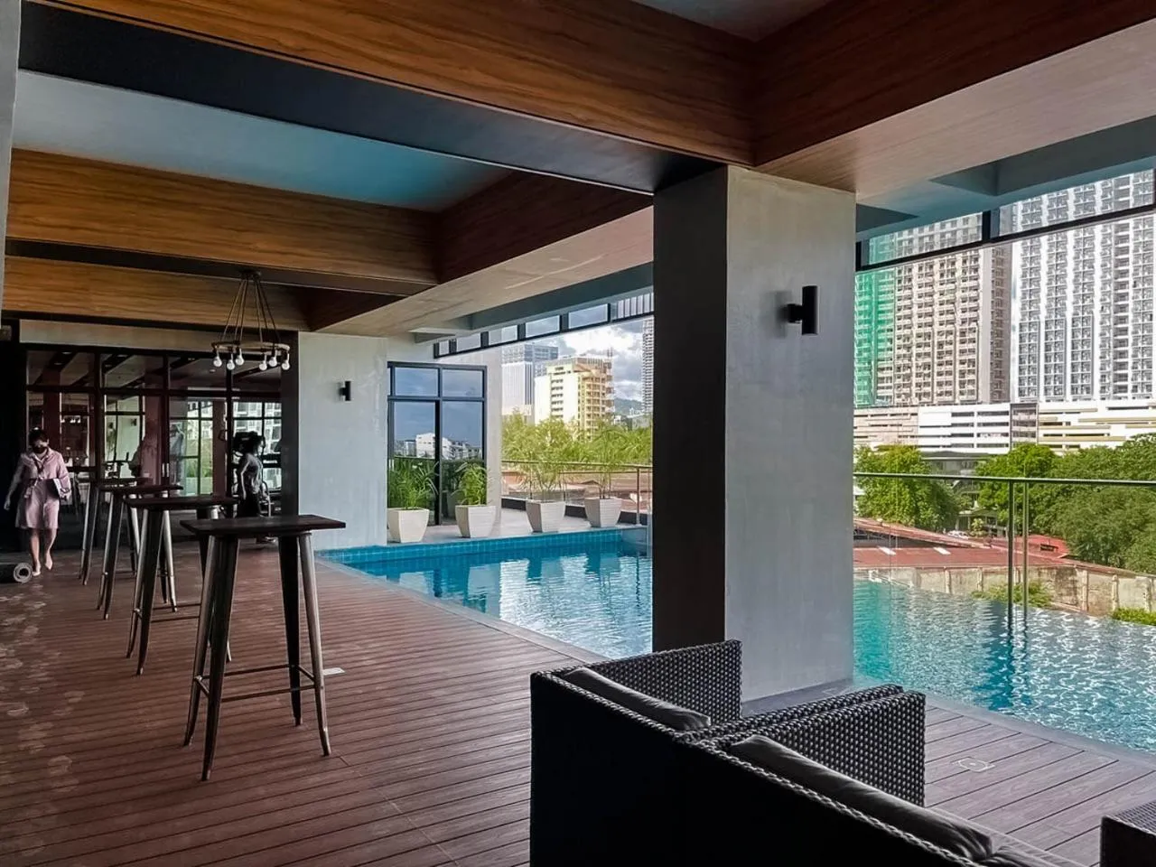 Cebu City Condo Hotel in Meridian with Netflix and WIFI, near Ayala and IT Park U7 09 11