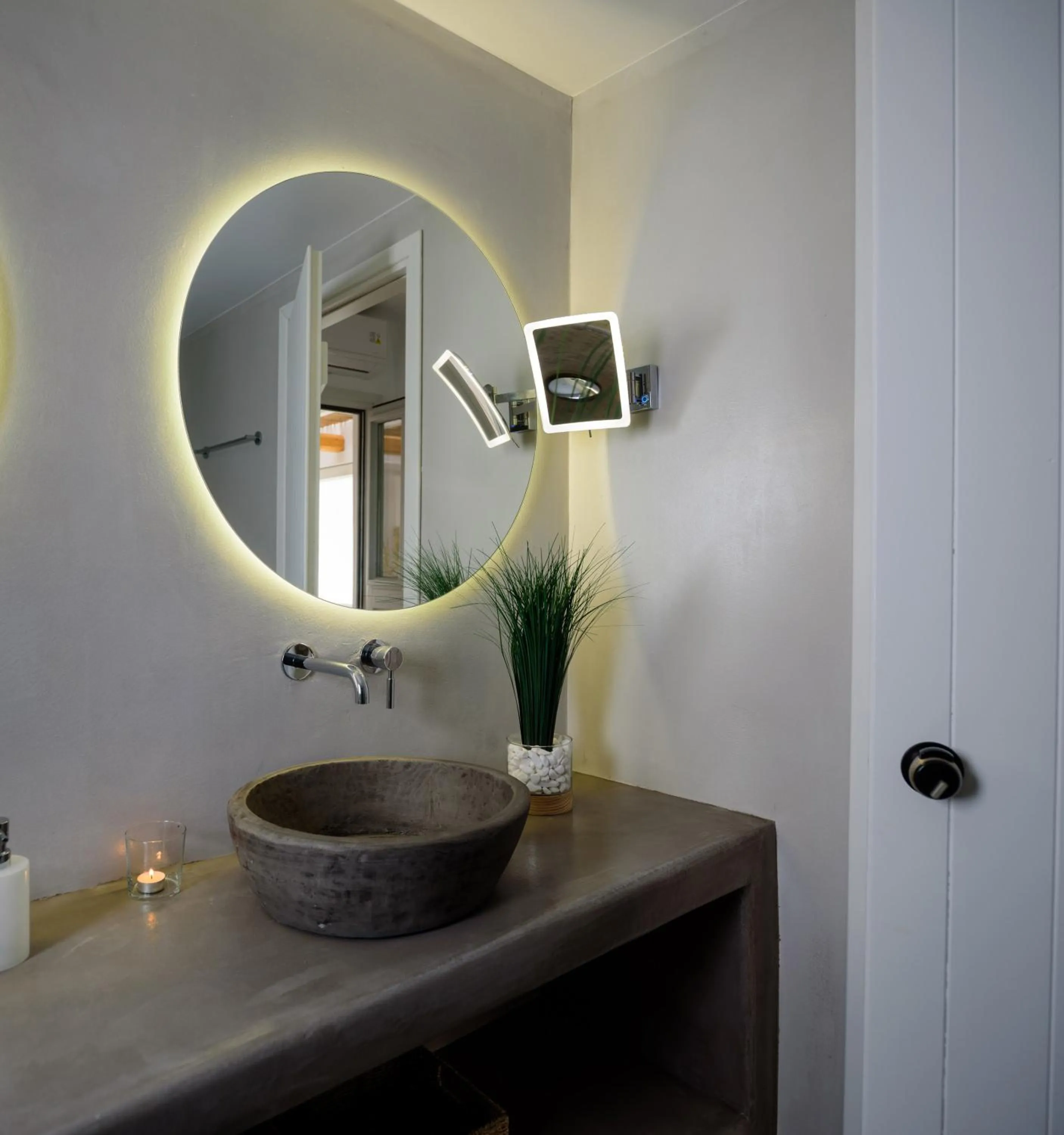 Bathroom in Nefeli Sunset Studios