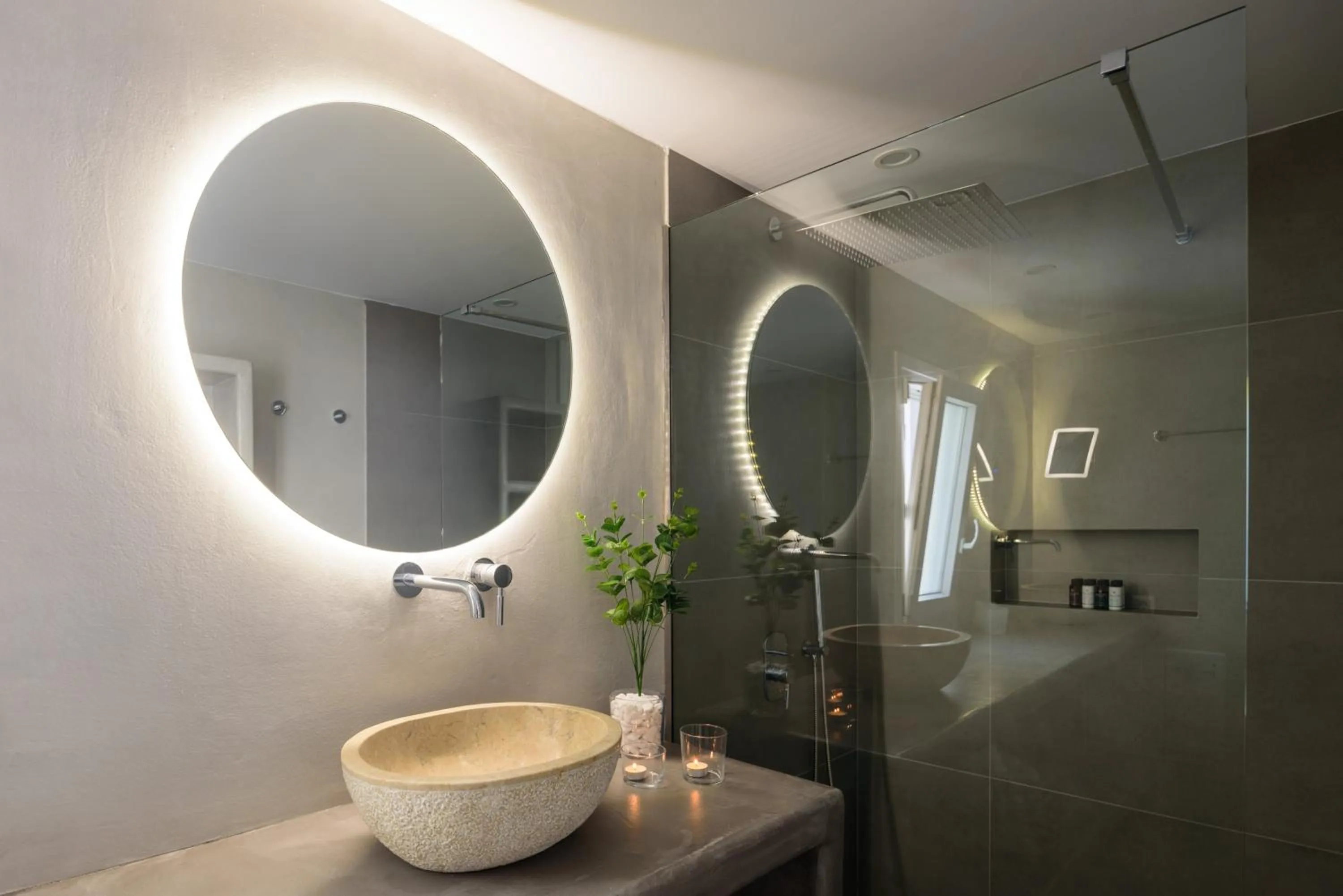 Shower in Nefeli Sunset Studios