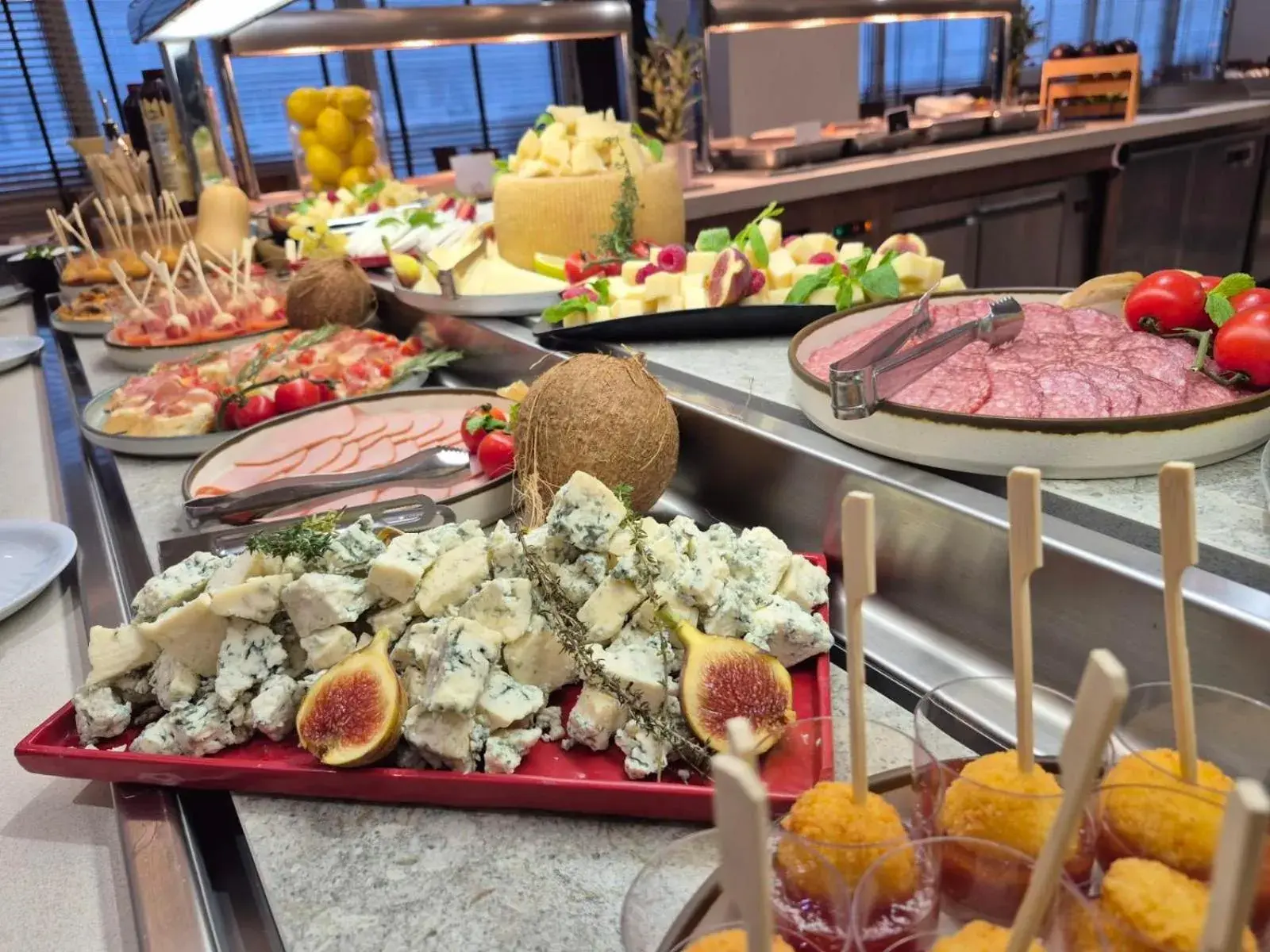 Restaurant/places to eat in Capsis Hotel Thessaloniki Restaurant/places to eat in Capsis Hotel Thessaloniki