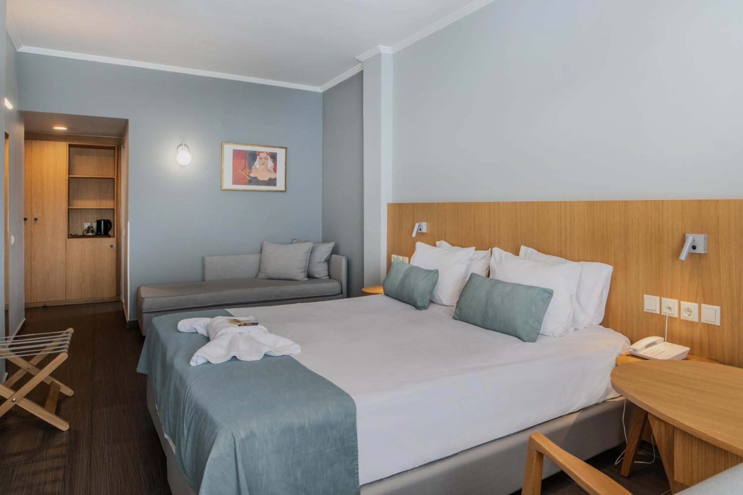 Bedroom, Bed in Capsis Hotel Thessaloniki