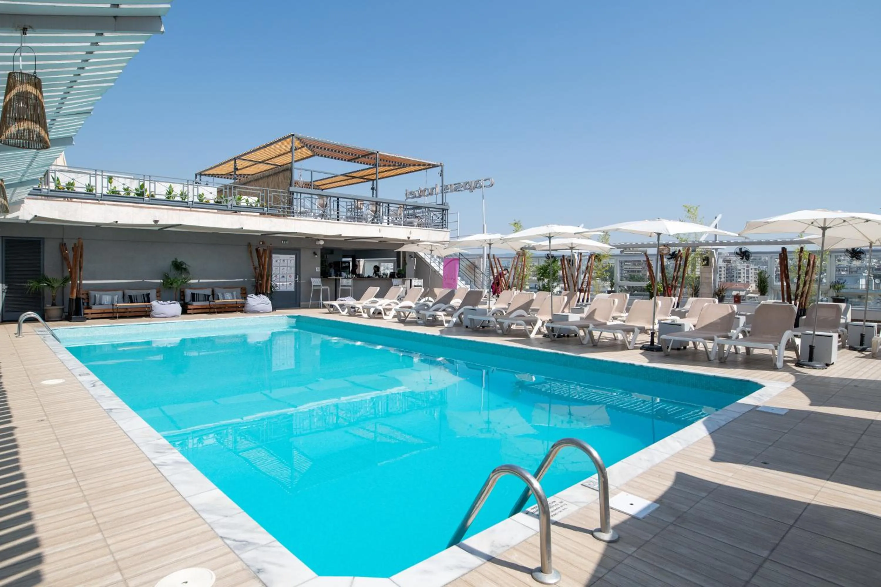 Swimming pool in Capsis Hotel Thessaloniki