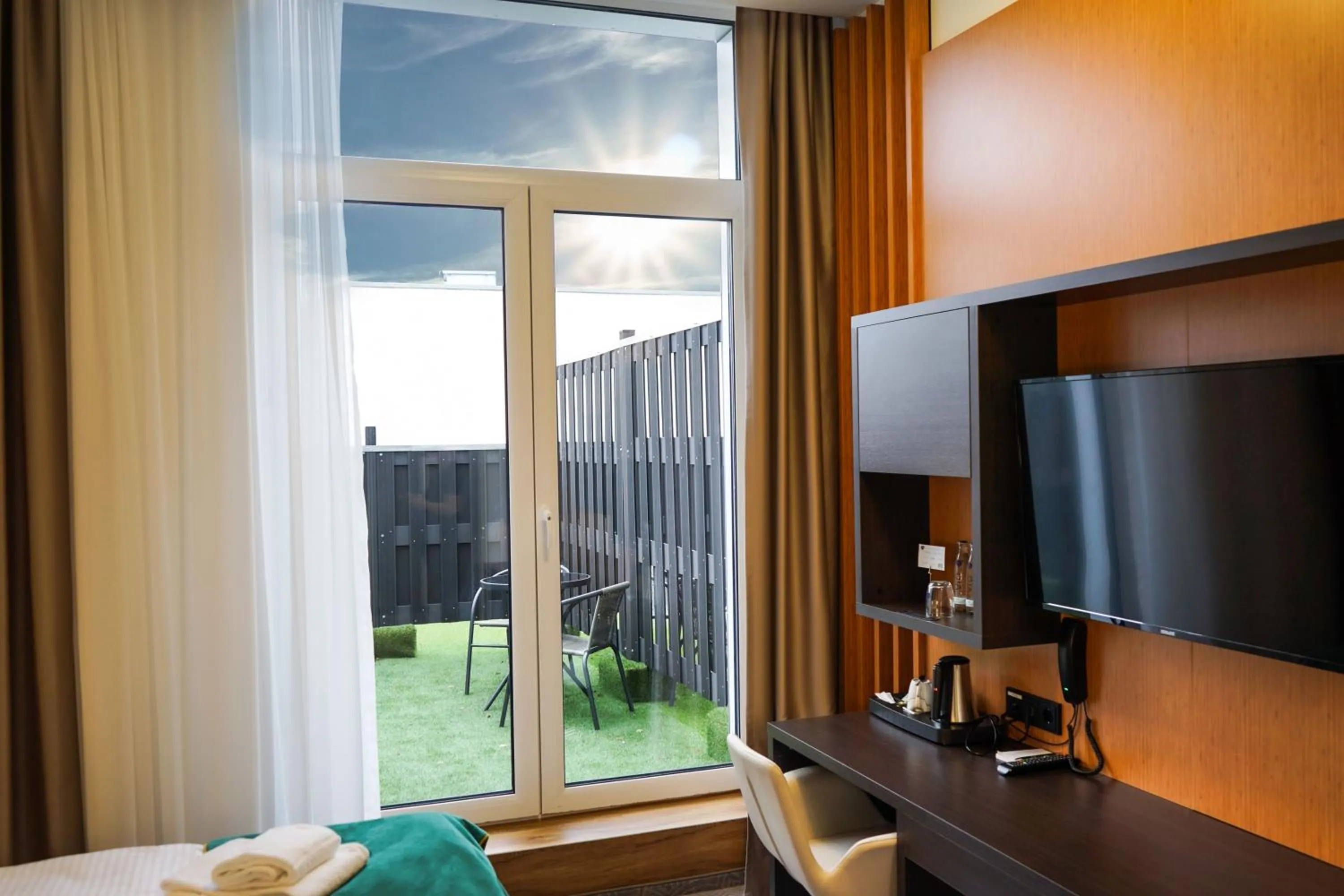 Photo of the whole room in M-Pire Hotel Berlin