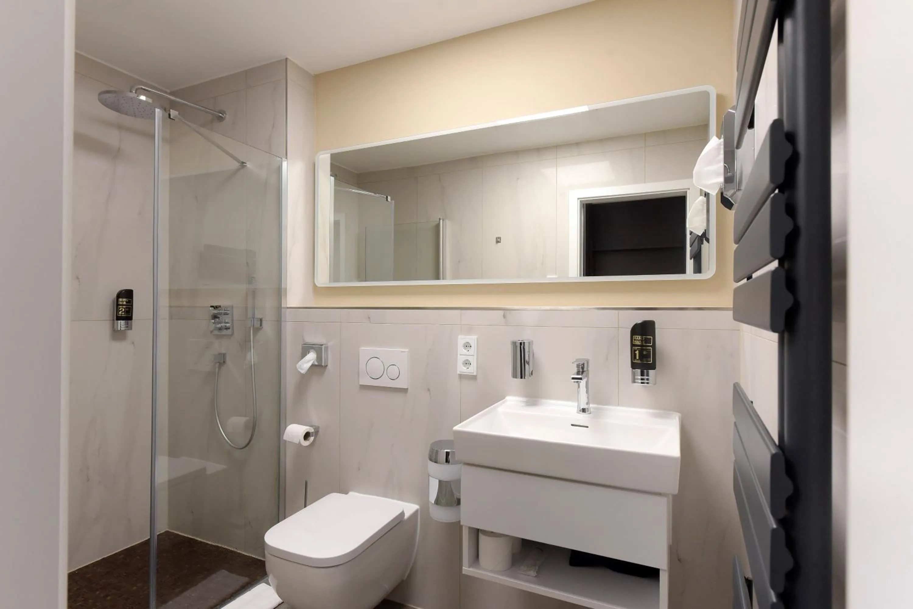 Bathroom in M-Pire Hotel Berlin