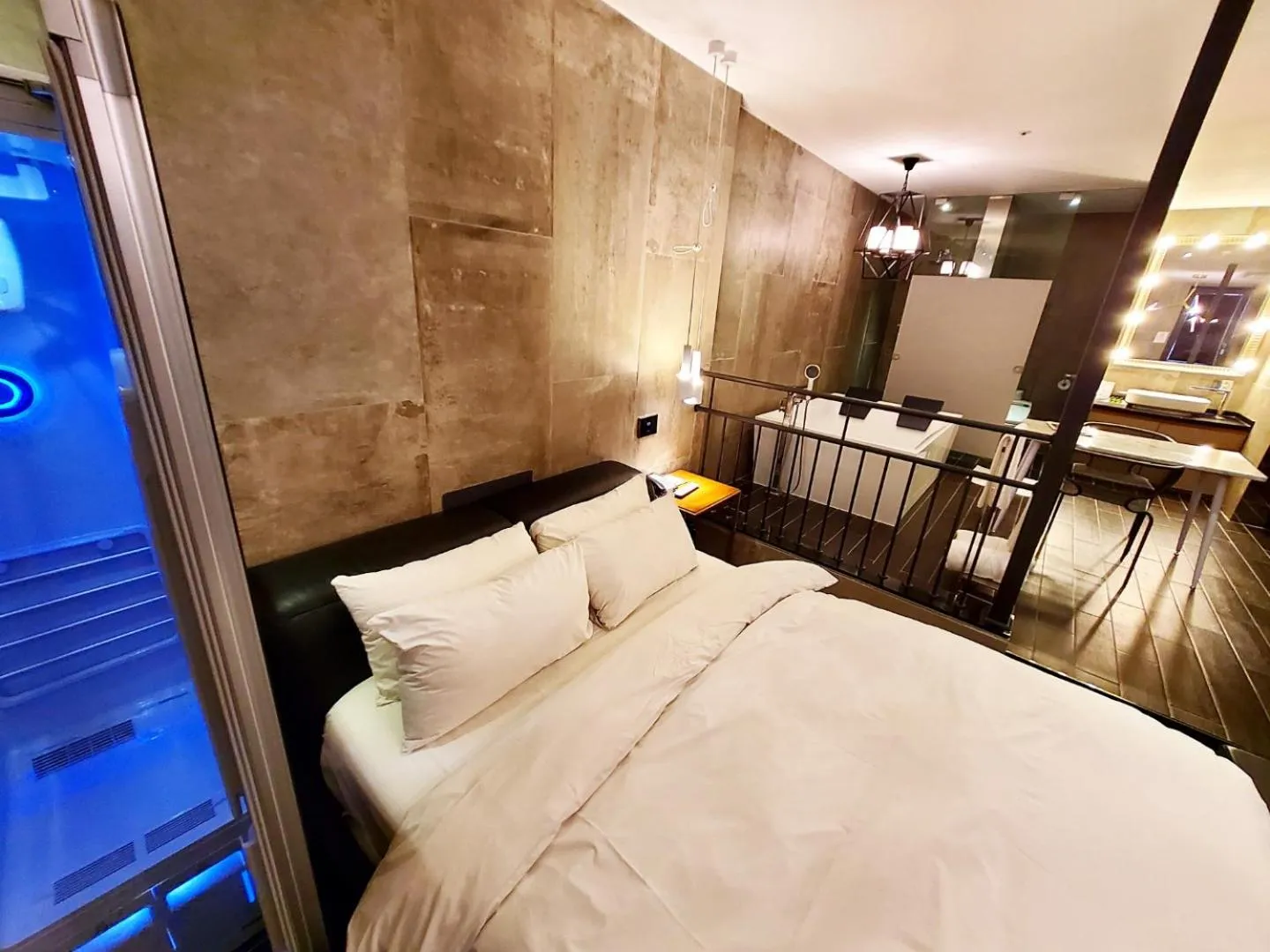 Bed in Le Stendal Hotel