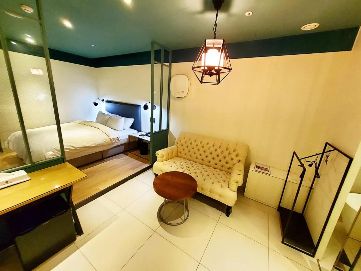 Bed in Le Stendal Hotel