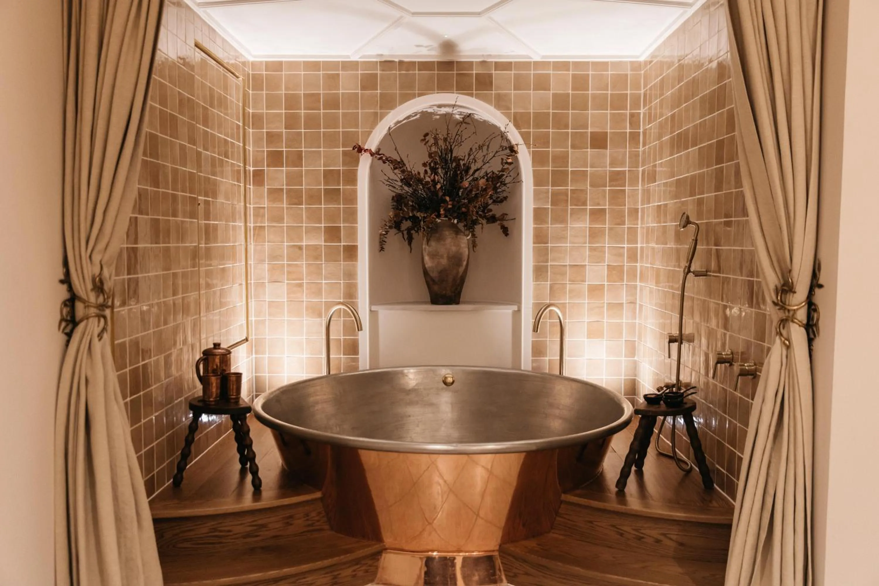 Spa and wellness centre/facilities in No 42 by GuestHouse, Margate