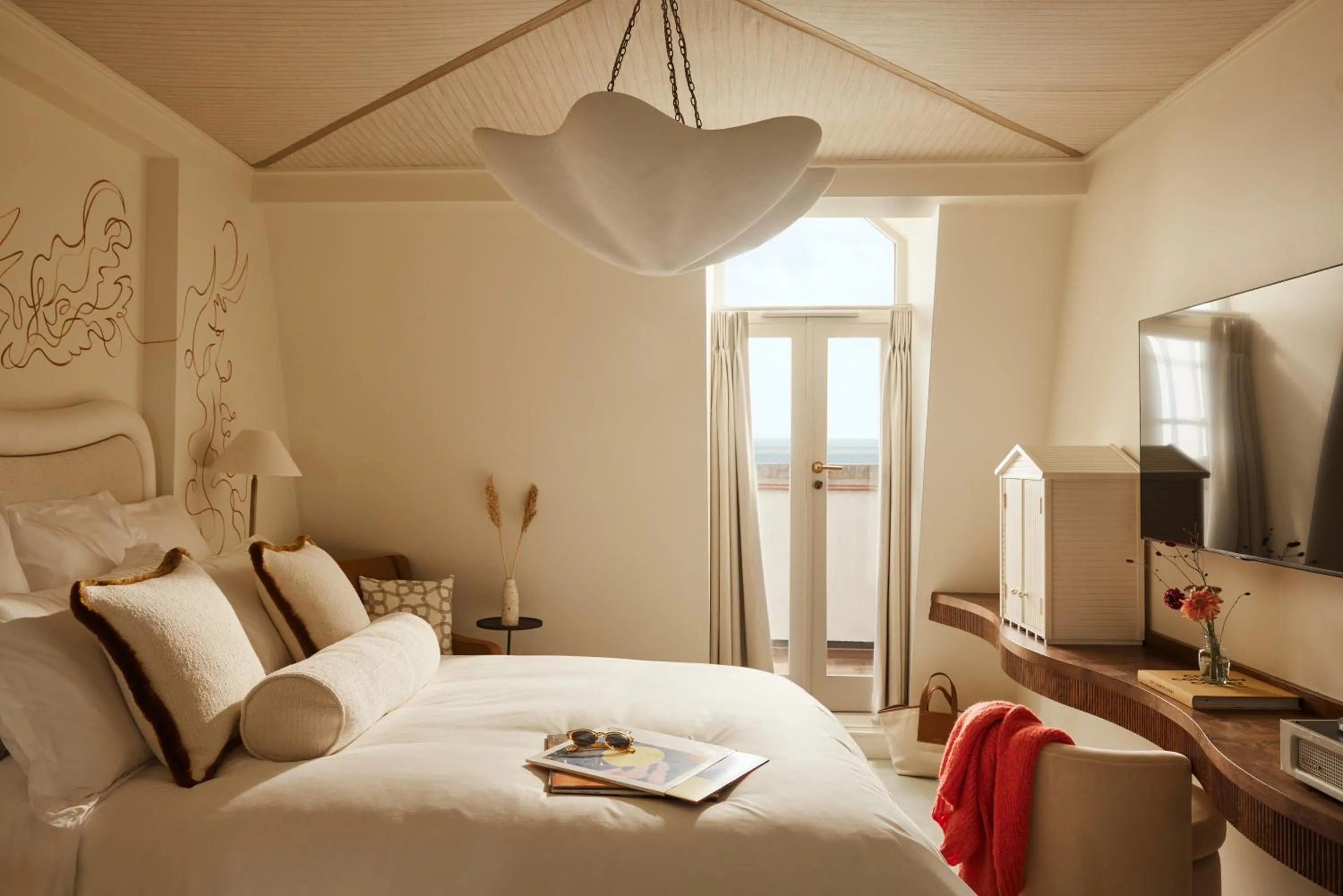 Balcony/Terrace, Bed in No 42 by GuestHouse, Margate