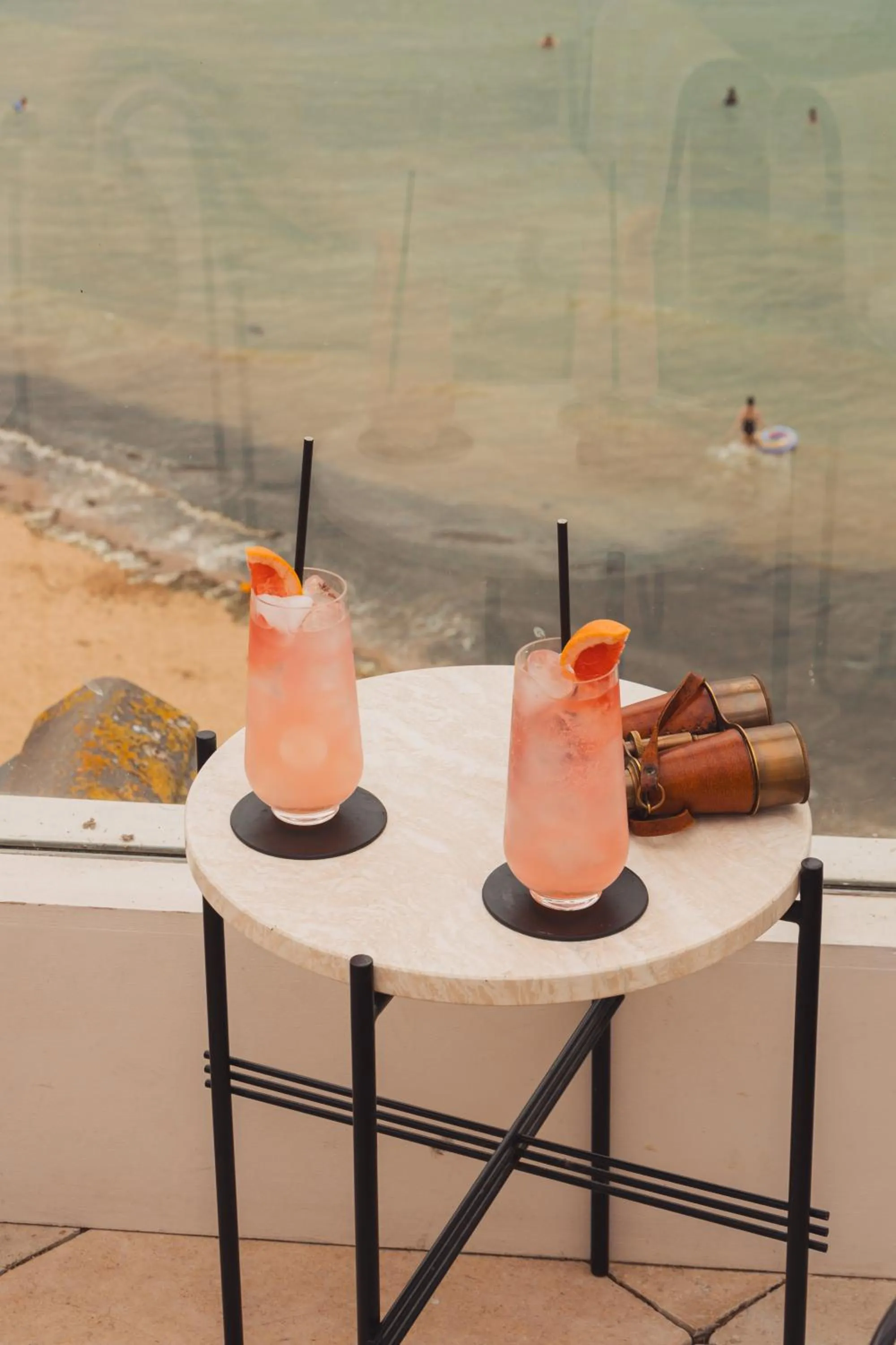 Lounge or bar in No 42 by GuestHouse, Margate