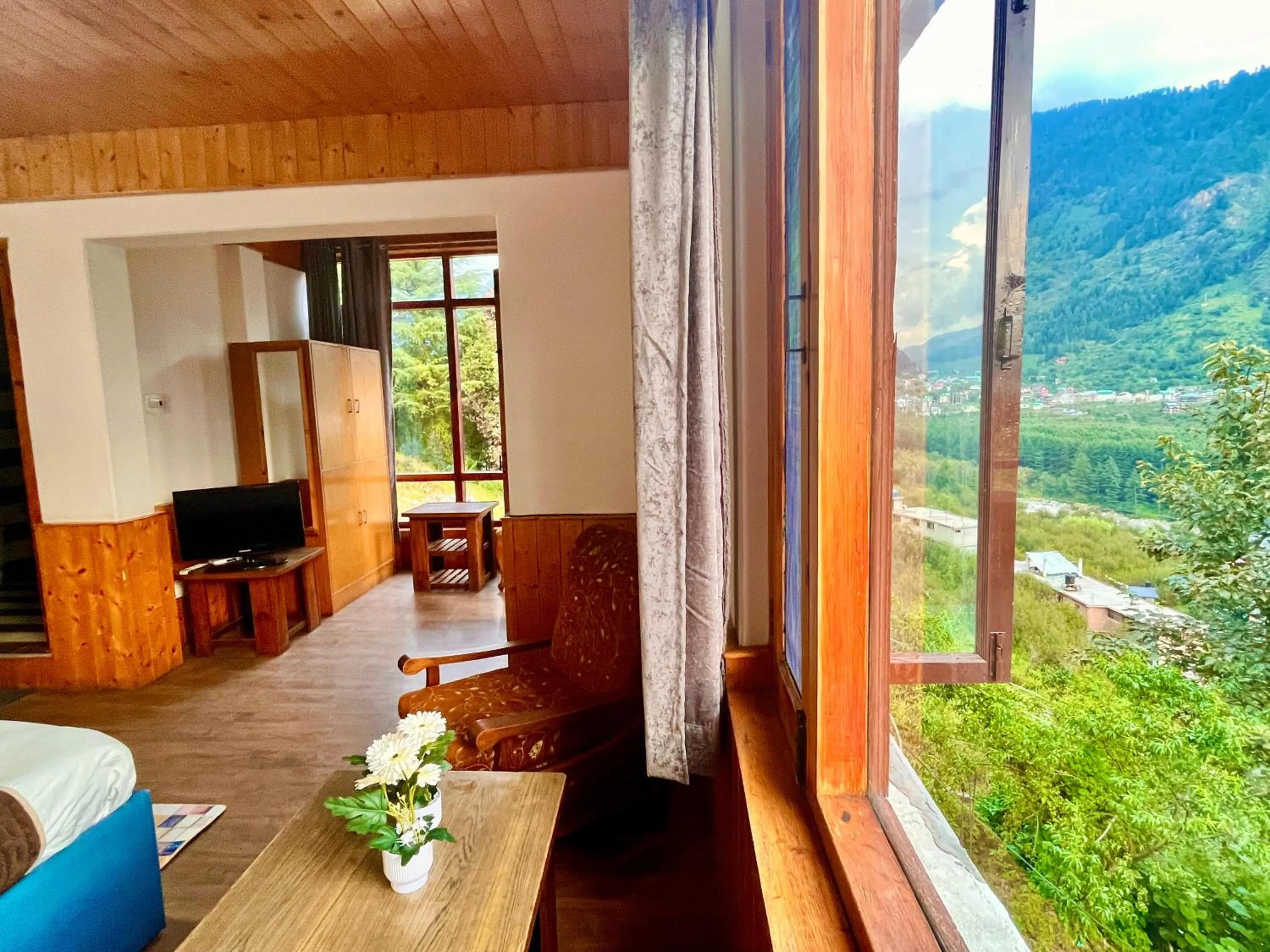 Nomad 2 Bedroom independent Luxury Cottages