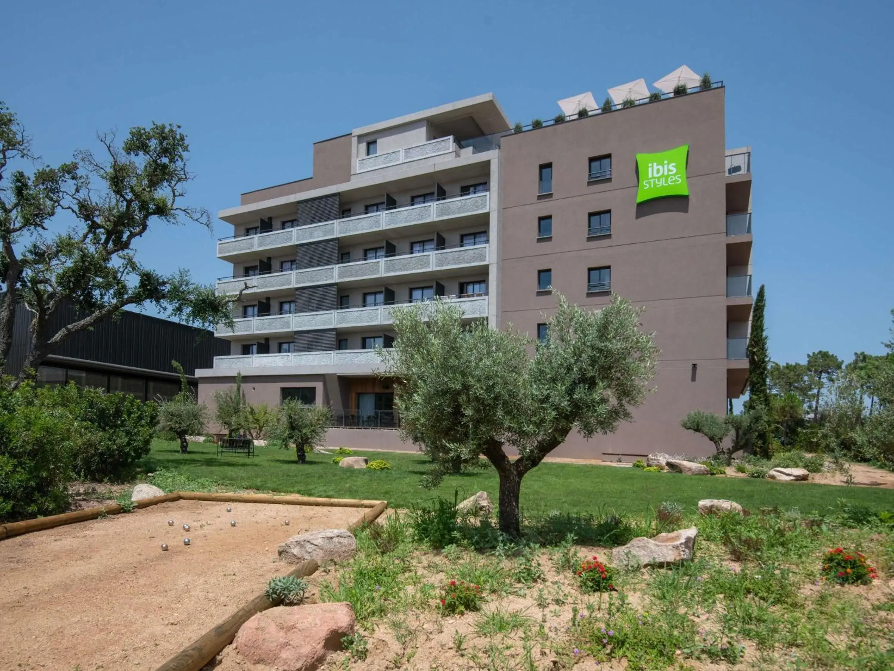 Property building in ibis Styles Porto Vecchio Property building in ibis Styles Porto Vecchio