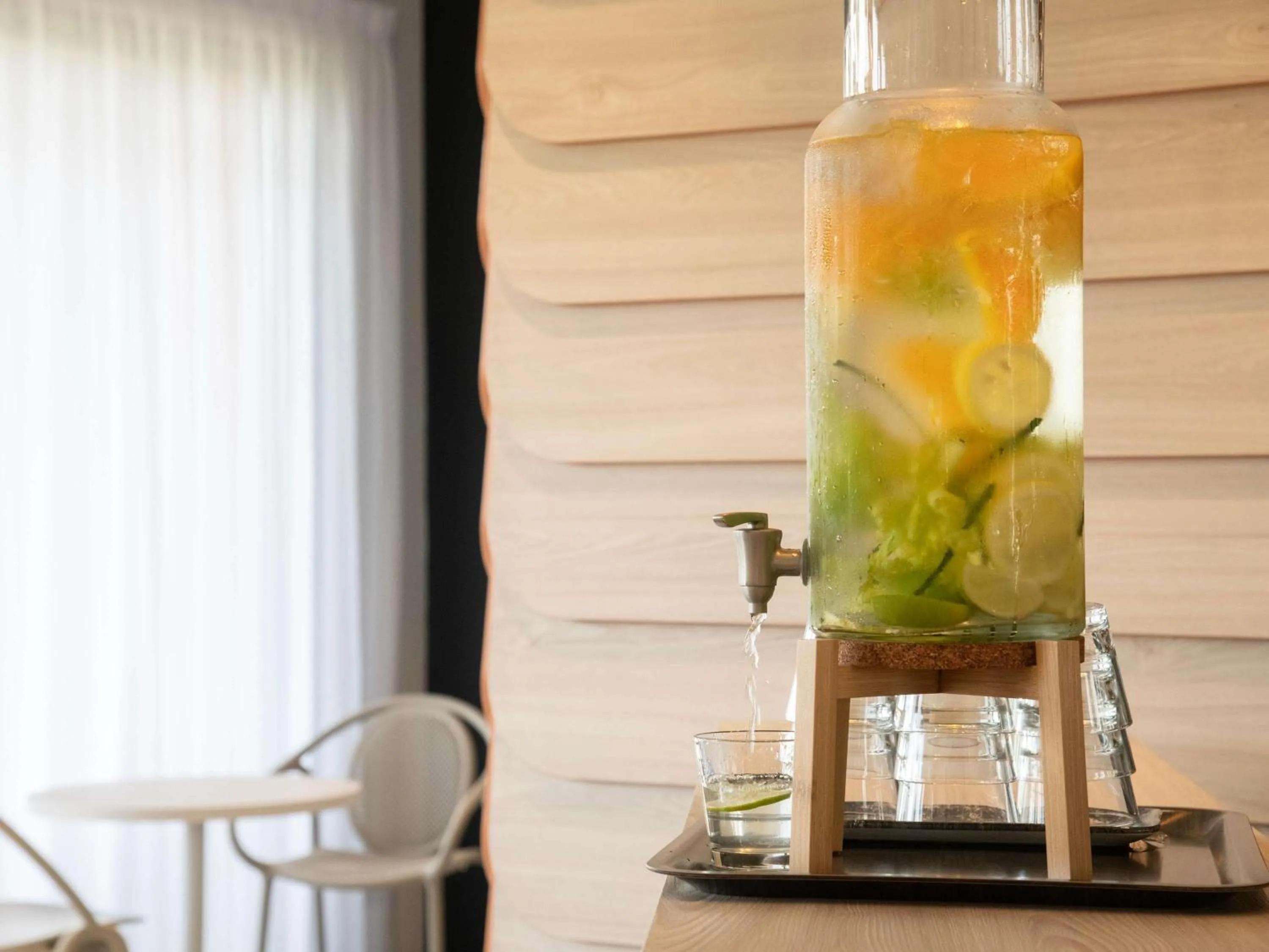 Lounge or bar in ibis Styles Porto Vecchio