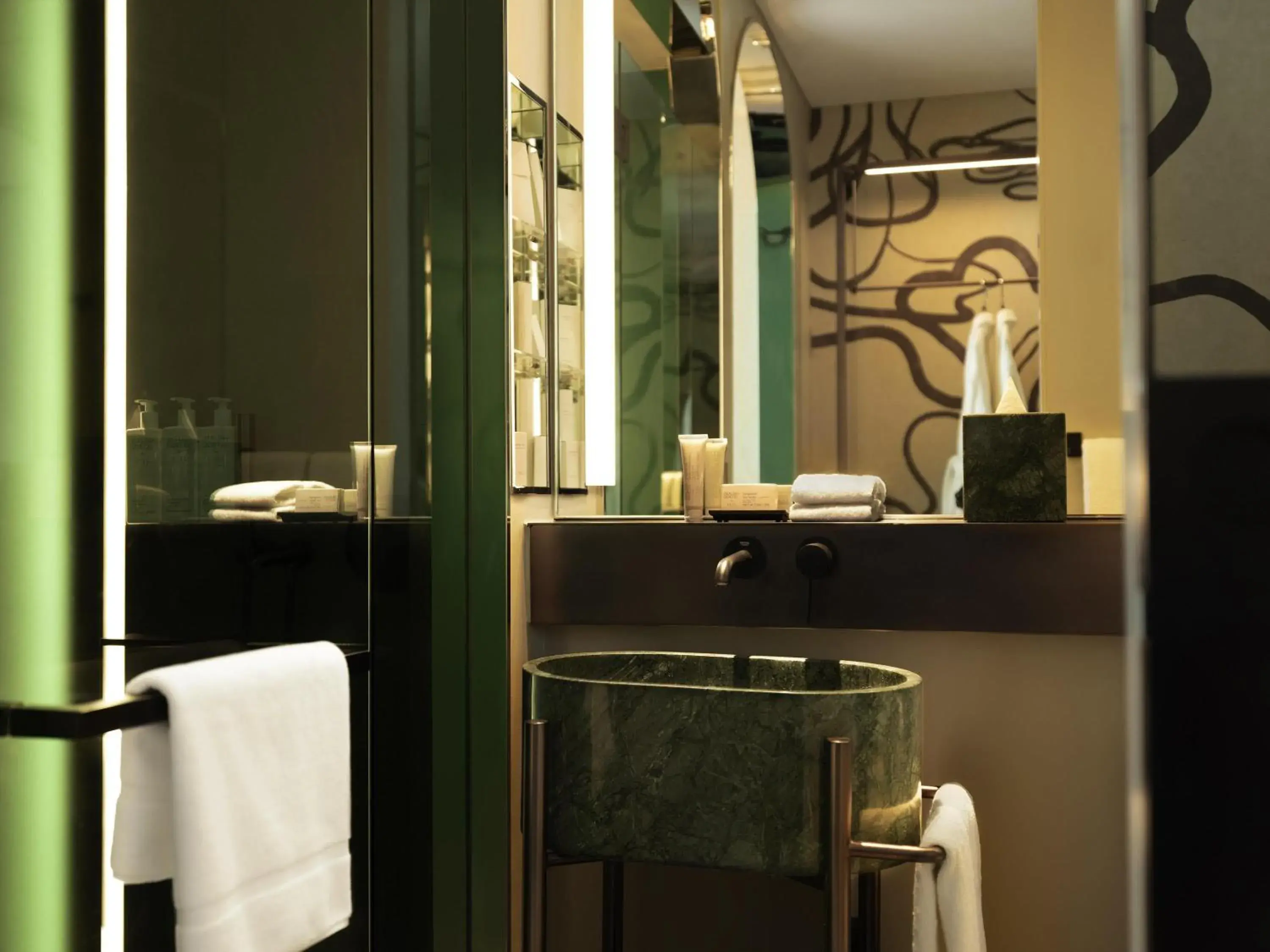 Bedroom in Mondrian Singapore Duxton Bedroom in Mondrian Singapore Duxton