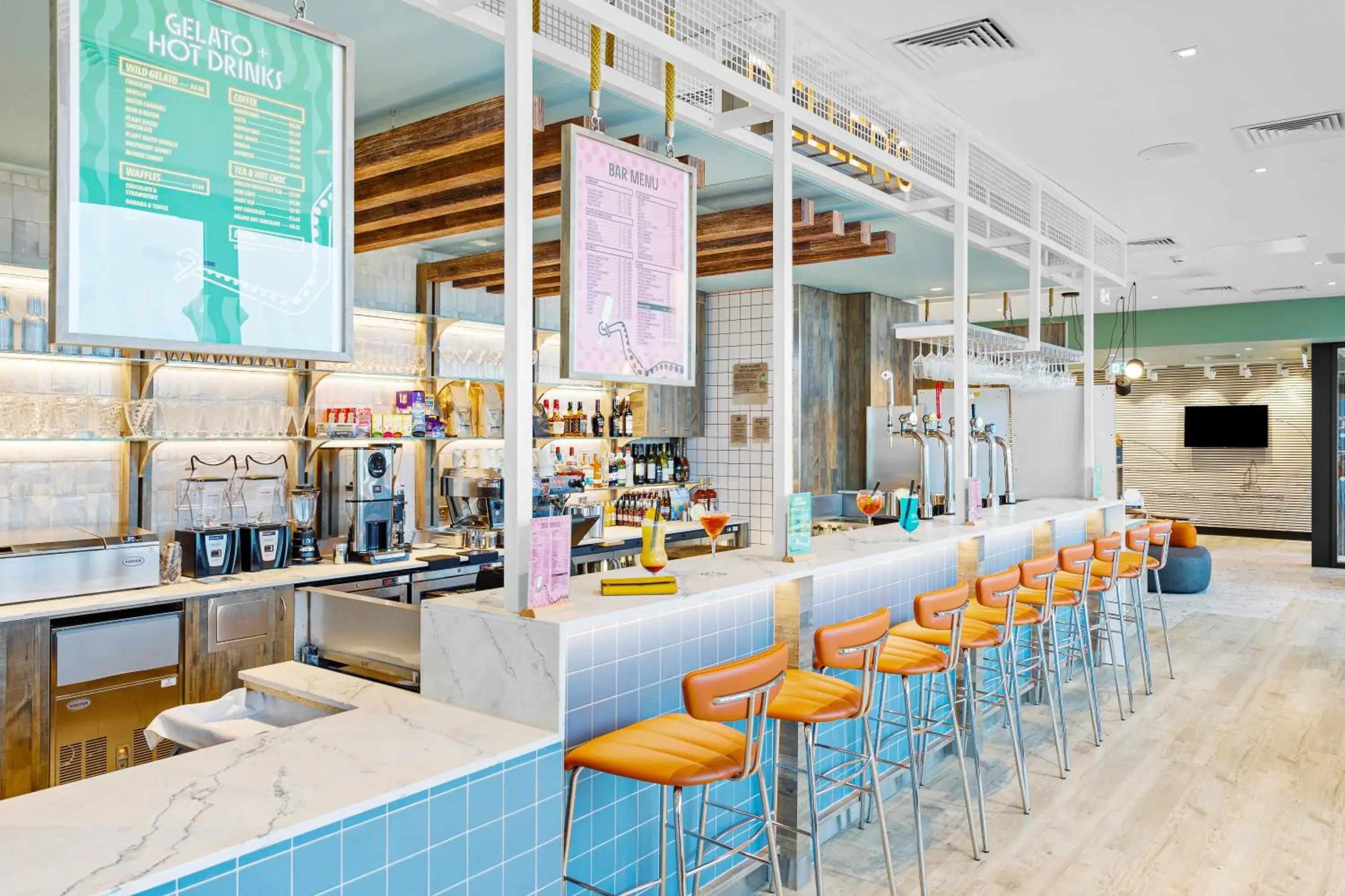 Lounge or bar in ibis Styles Paignton Lounge or bar in ibis Styles Paignton