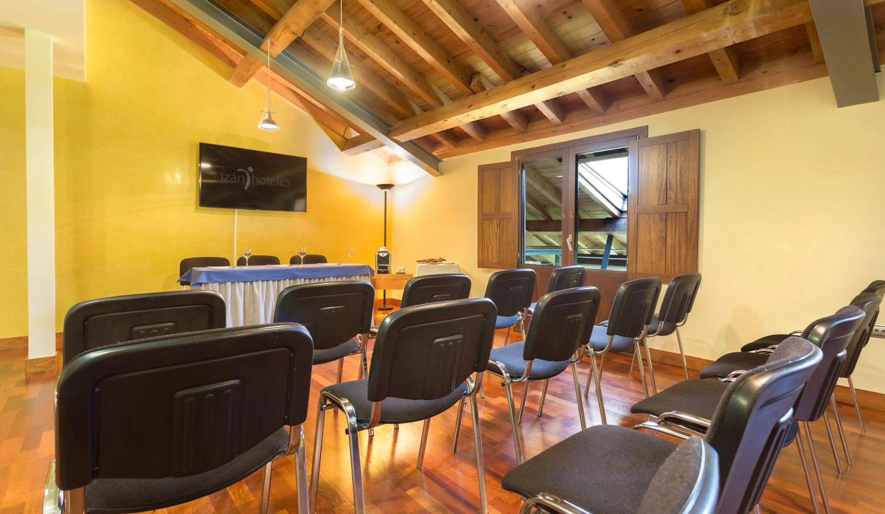 Meeting/conference room in Izan Puerta de Gredos