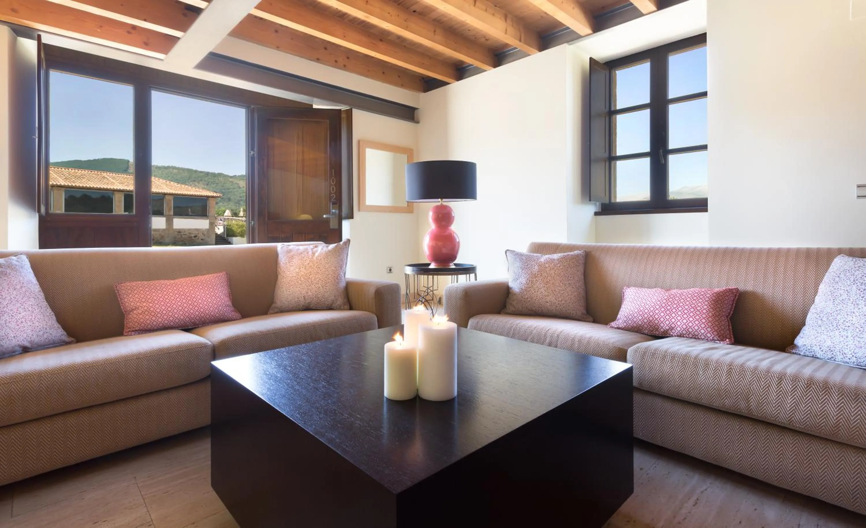 Seating area in Izan Puerta de Gredos