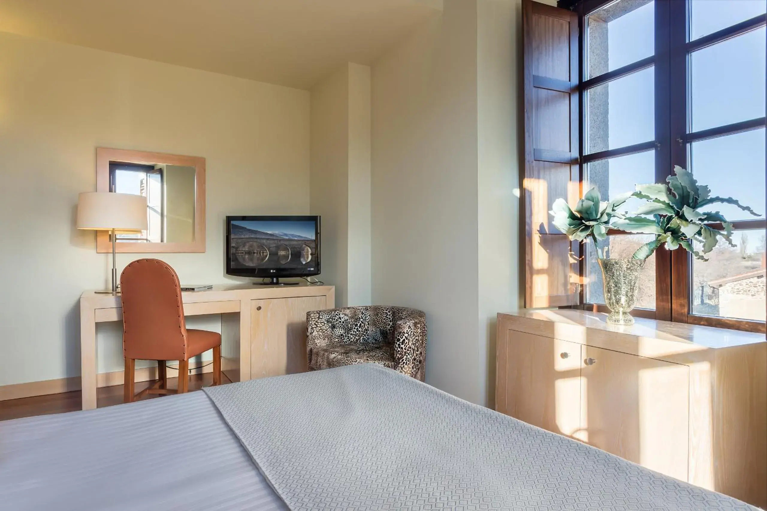 Photo of the whole room, Bed in Izan Puerta de Gredos Photo of the whole room, Bed in Izan Puerta de Gredos