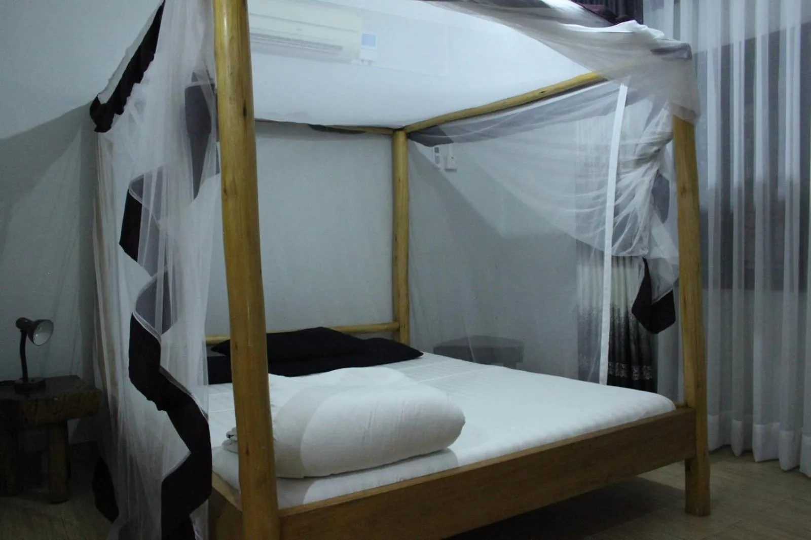 Bed in Chel and Vade Cottages