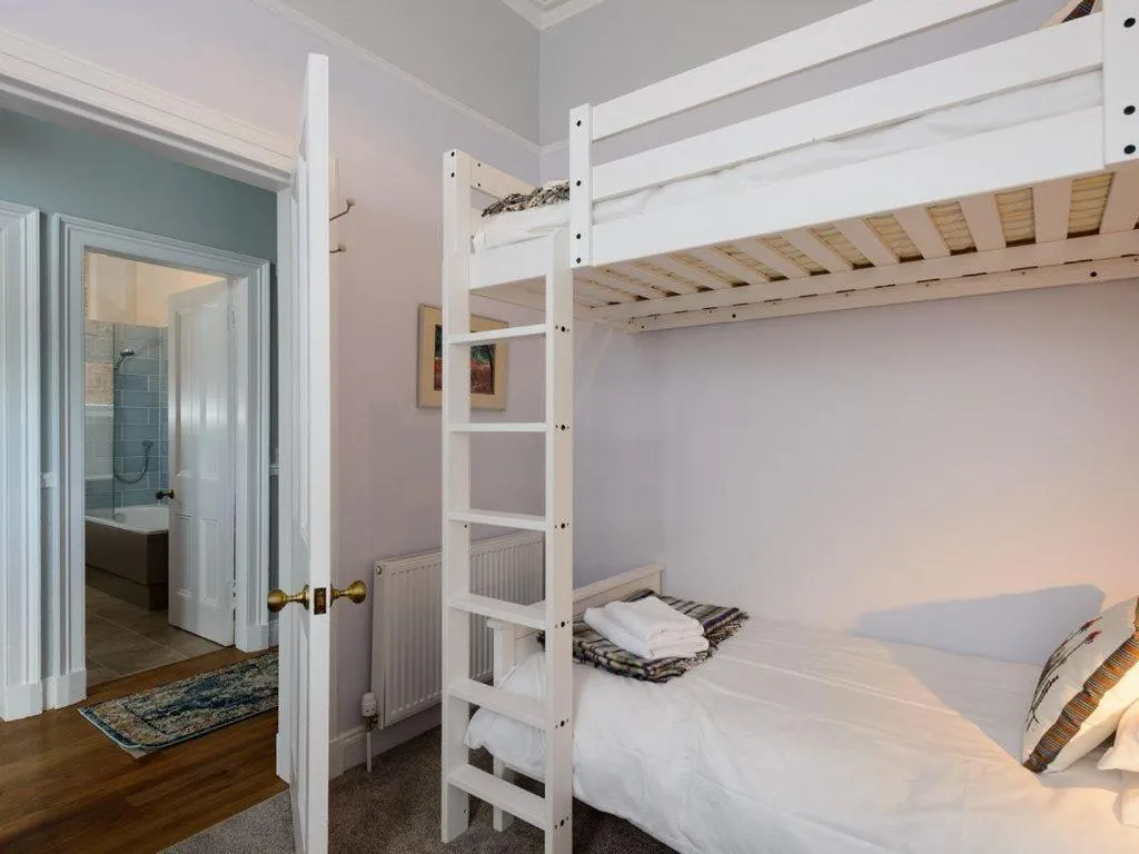 Property building, Bed in Seafield