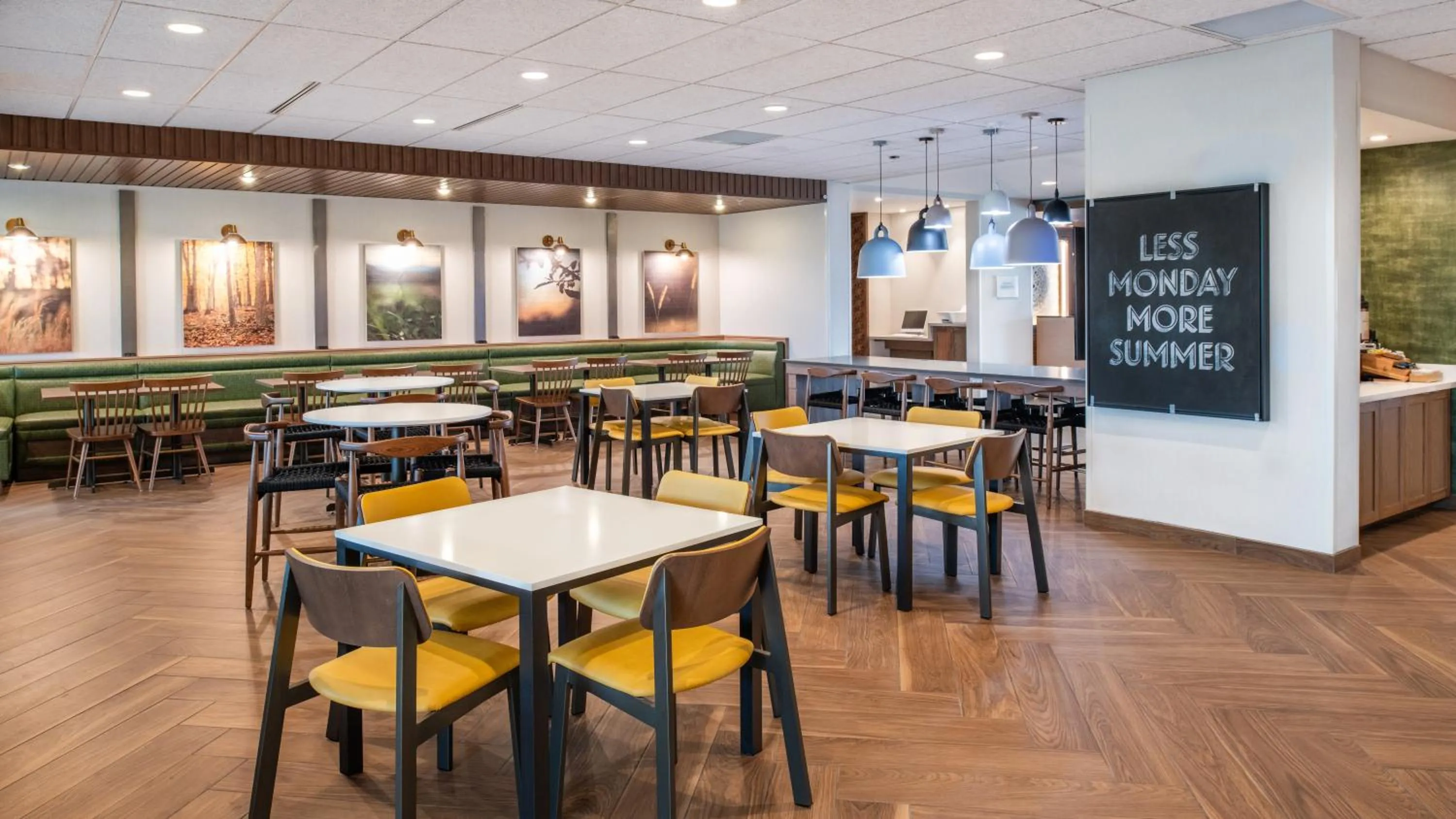 Food and drinks in Fairfield by Marriott Inn & Suites Stockton Lathrop