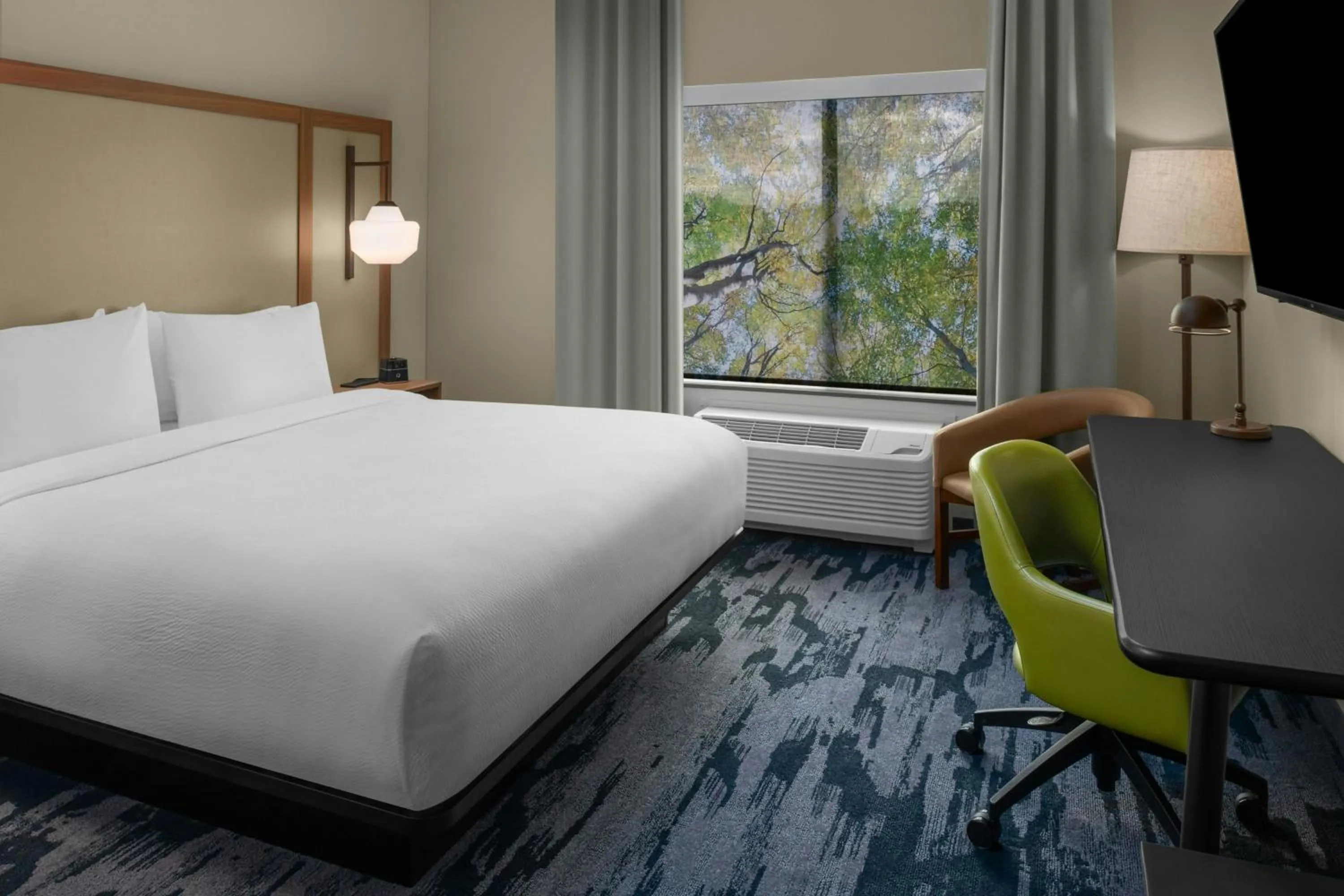 Photo of the whole room, Bed in Fairfield by Marriott Inn & Suites Stockton Lathrop