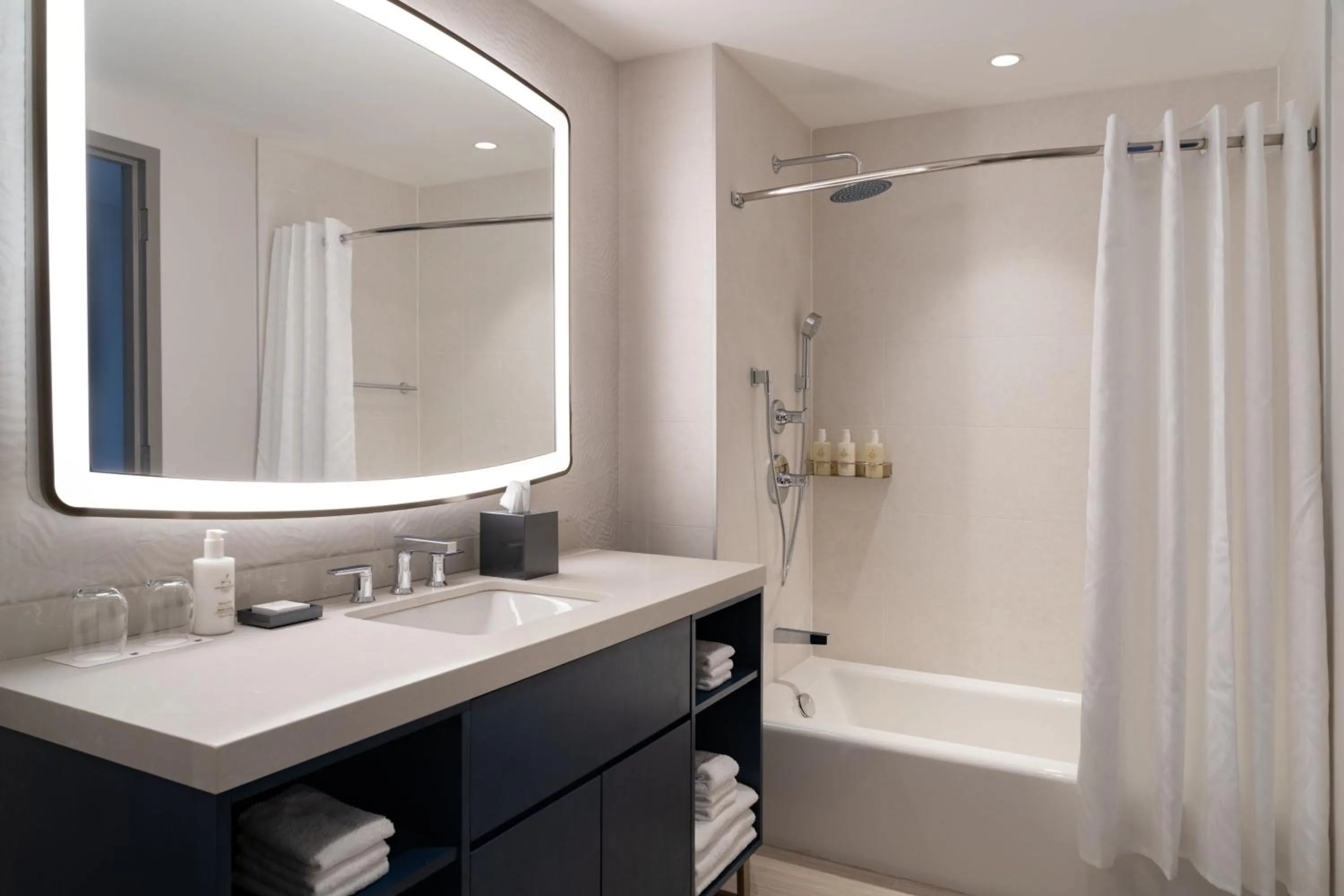 Bathroom in JW Marriott Clearwater Beach Resort & Spa