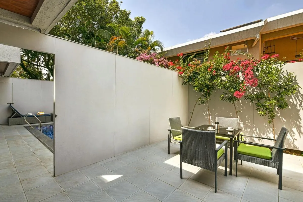 Seating area in Meritas Aura Resort