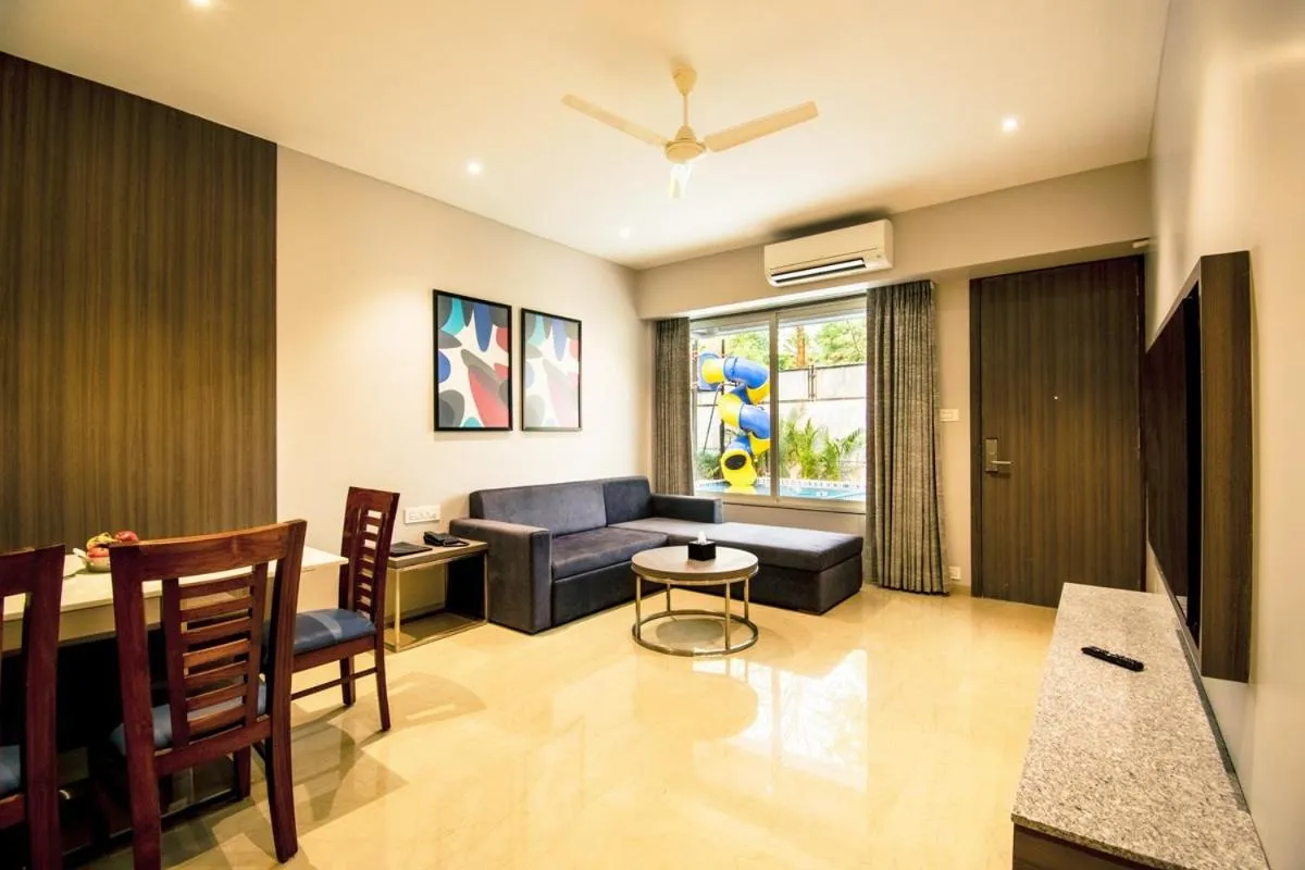 TV and multimedia in Meritas Aura Resort