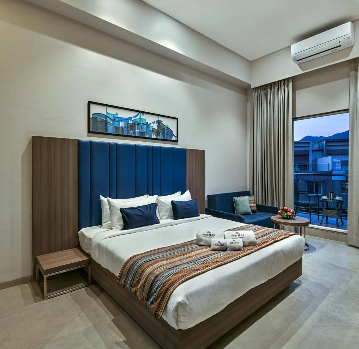 Bed in Meritas Aura Resort