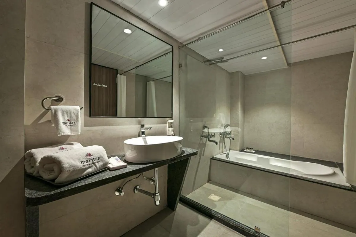 Shower in Meritas Aura Resort