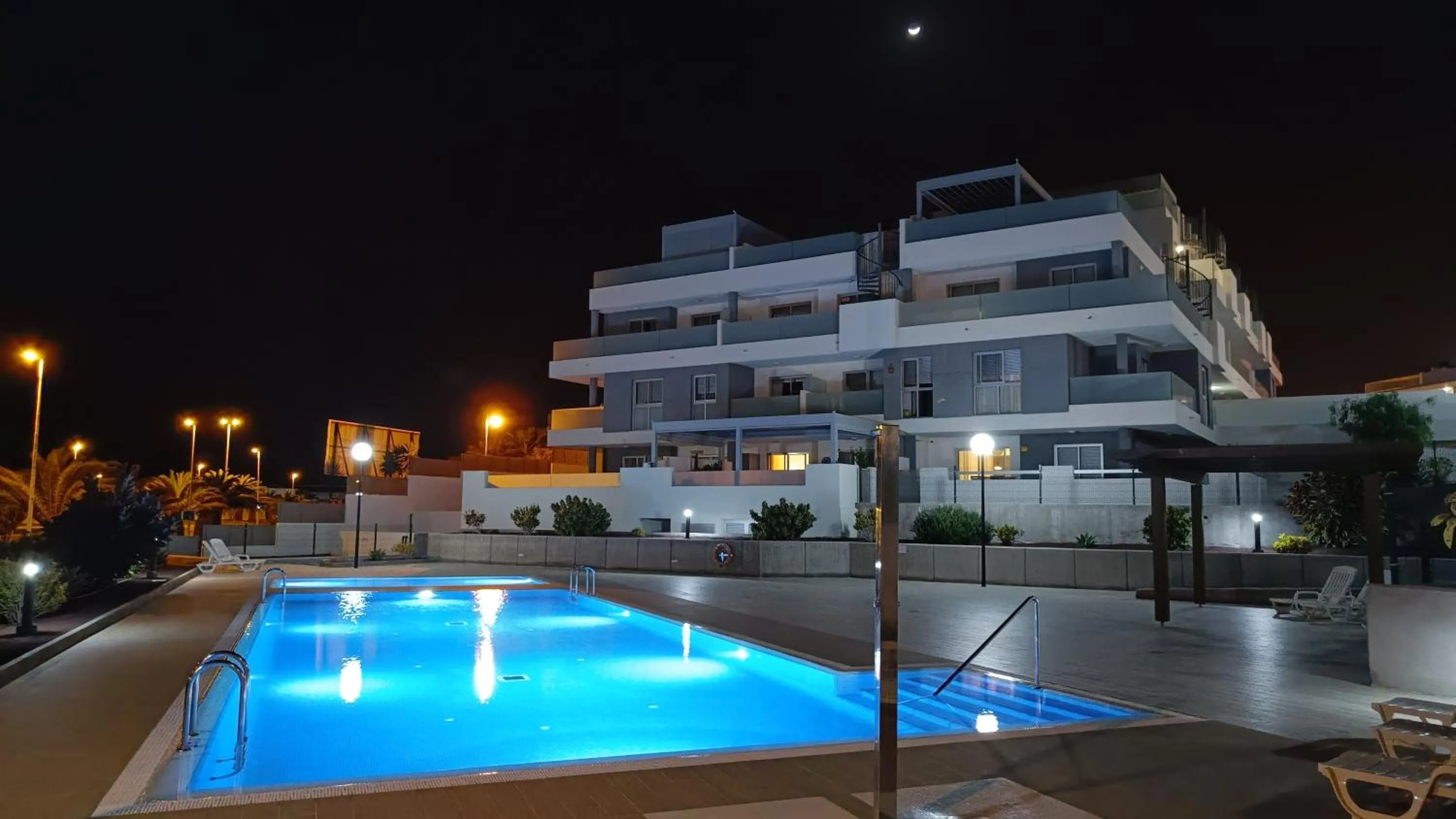 Property building in Amplio y cómodo apartamento.