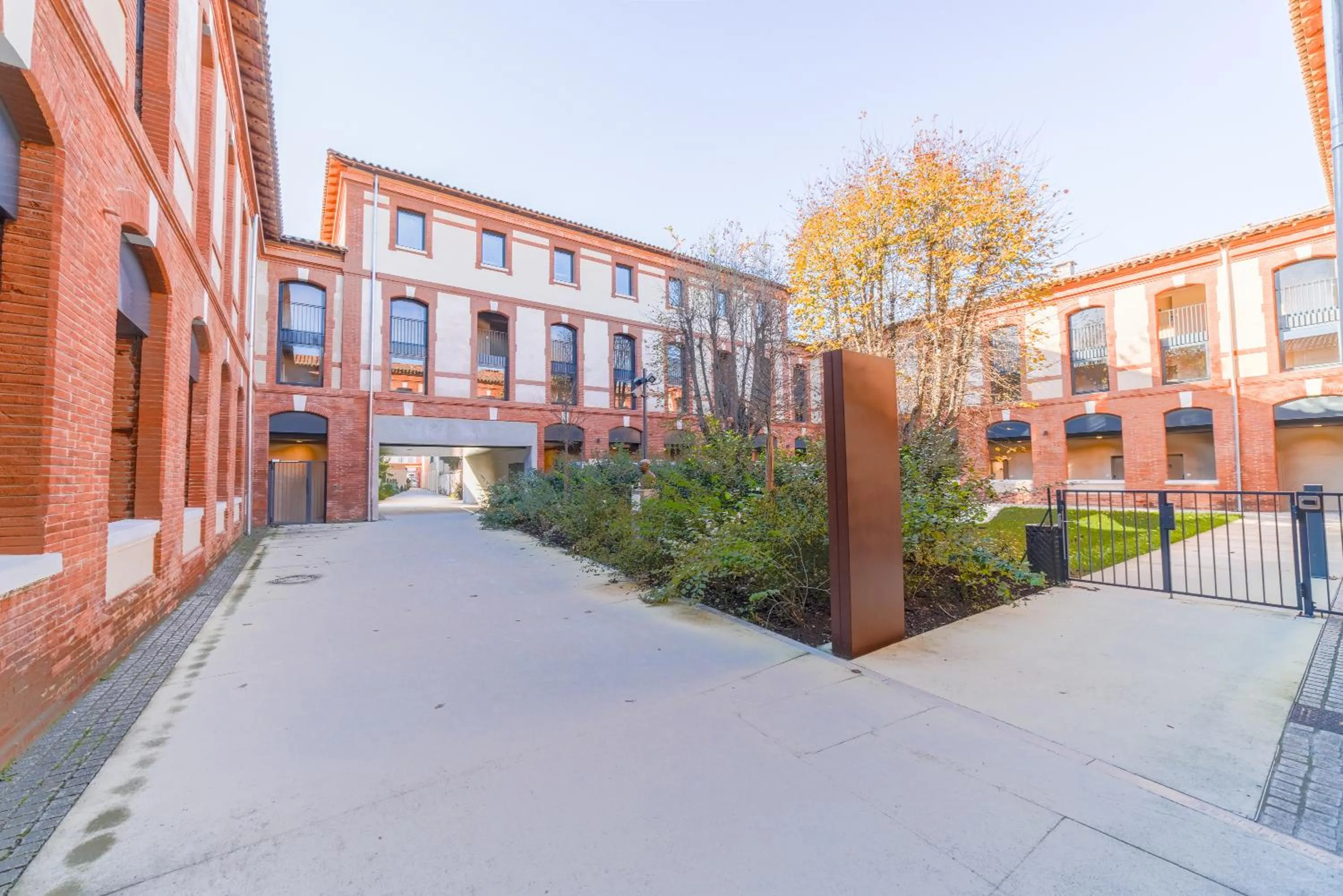 Property building in Montempô Appart'Hôtel Toulouse Cité Internationale