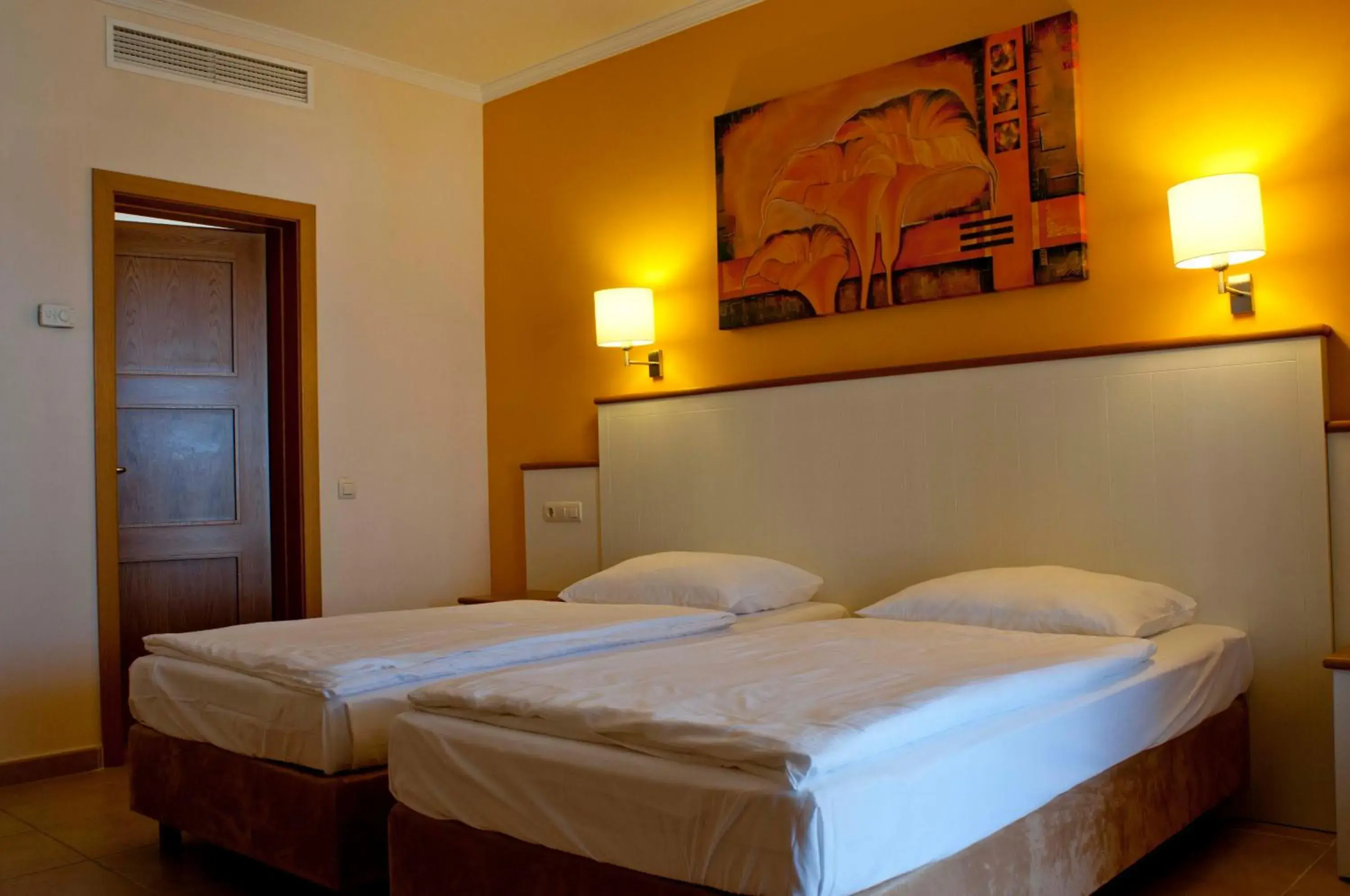 Twin Room (1 Adult + 1 Child) in Luz Del Mar Twin Room (1 Adult + 1 Child) in Luz Del Mar