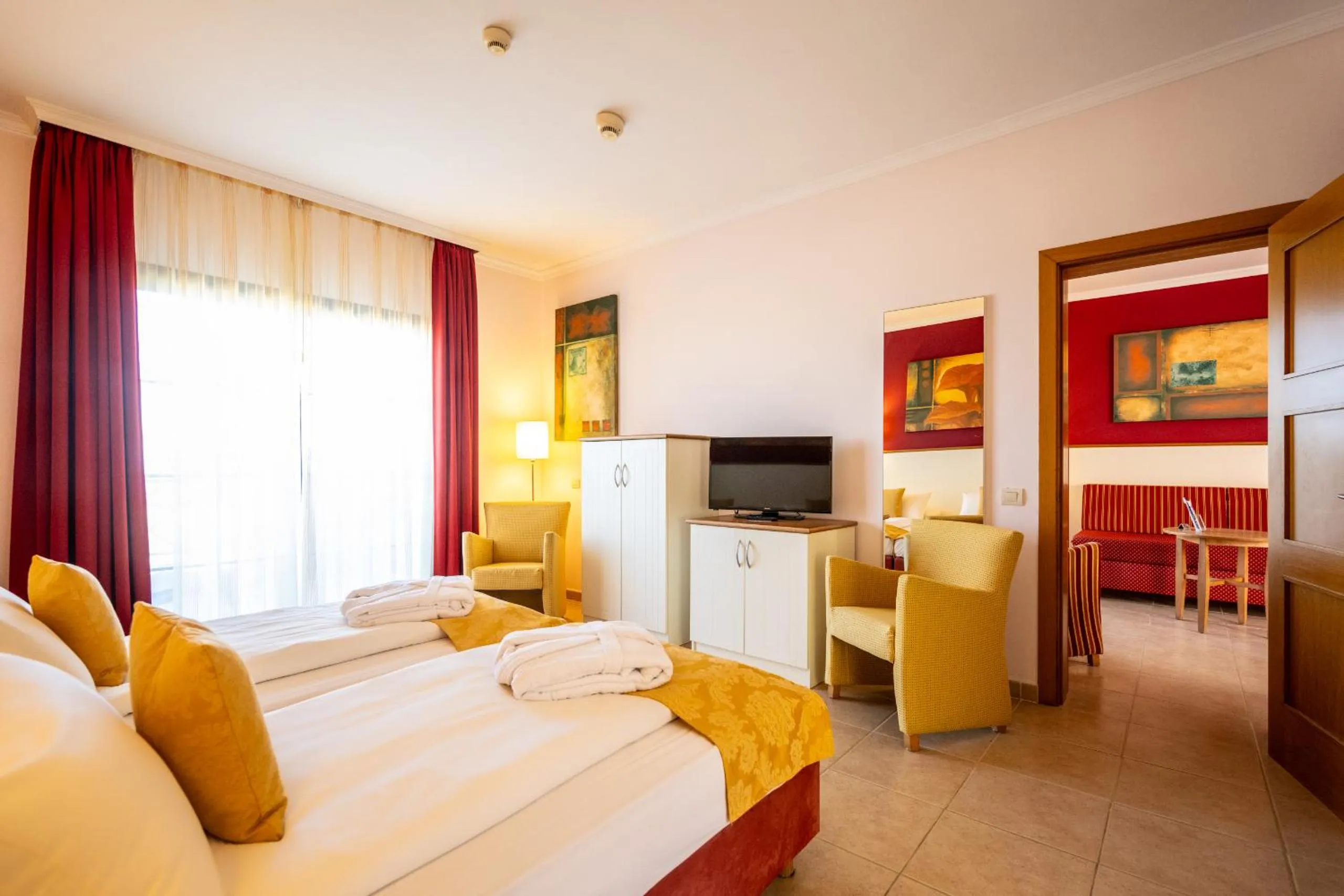 Photo of the whole room, Bed in Luz Del Mar