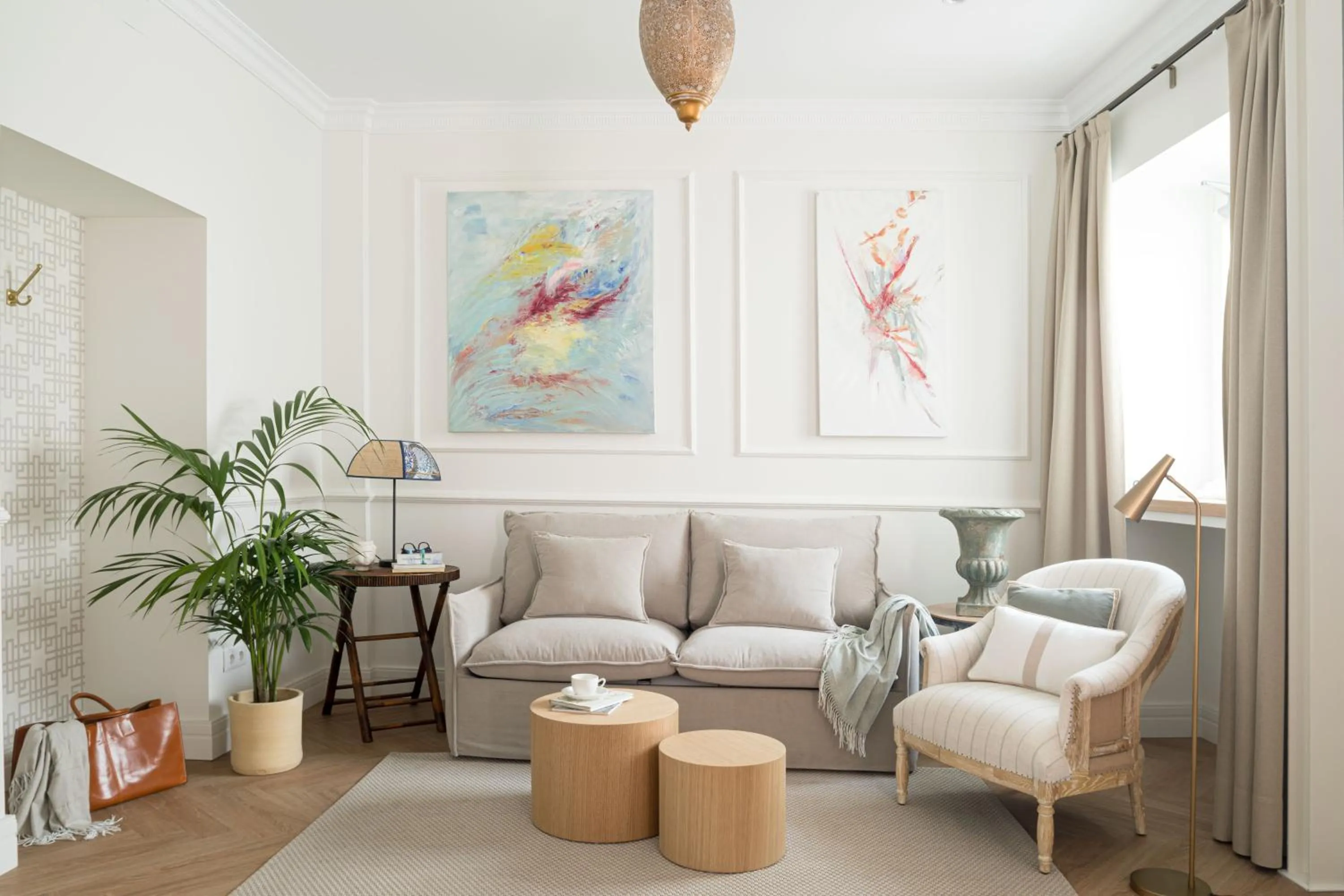 Living room in Mylu Suites by Puerta Catedral