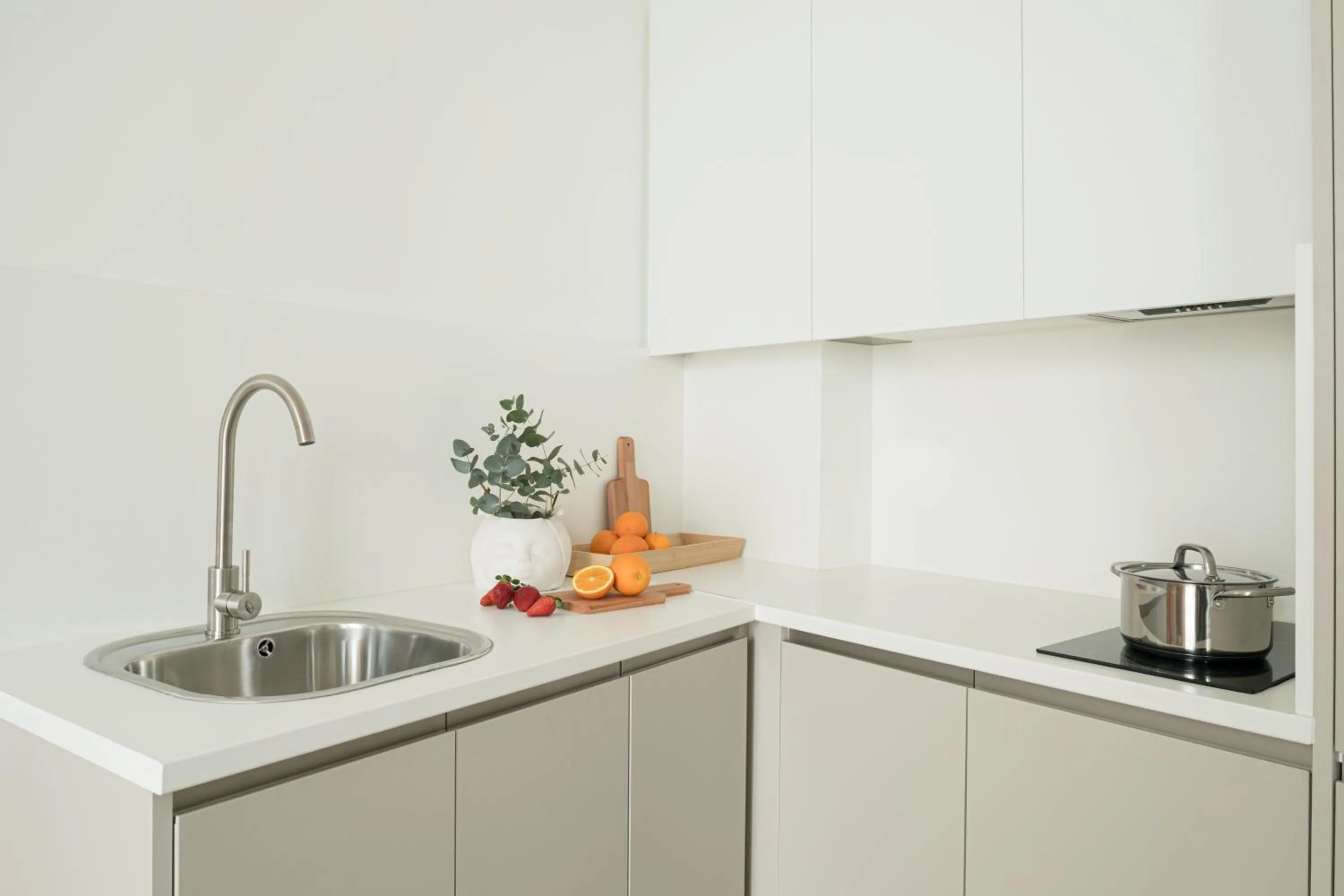 Coffee/tea facilities in Mylu Suites by Puerta Catedral