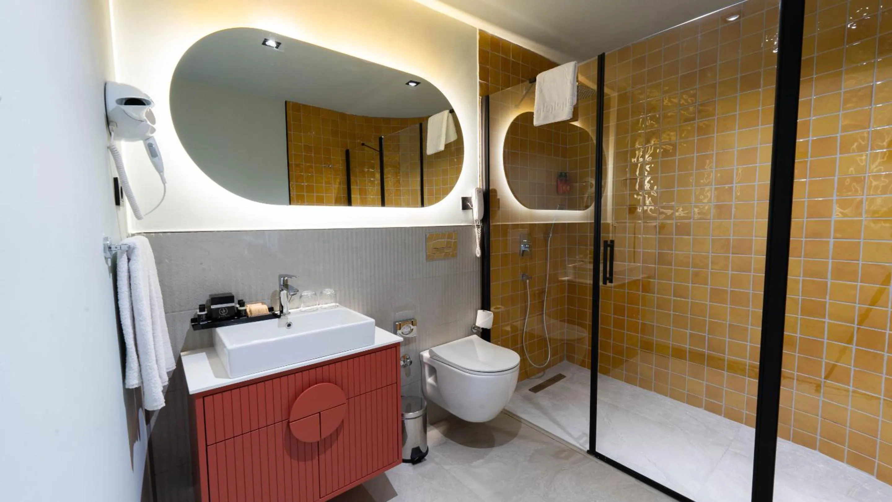 Toilet in Just Inn City