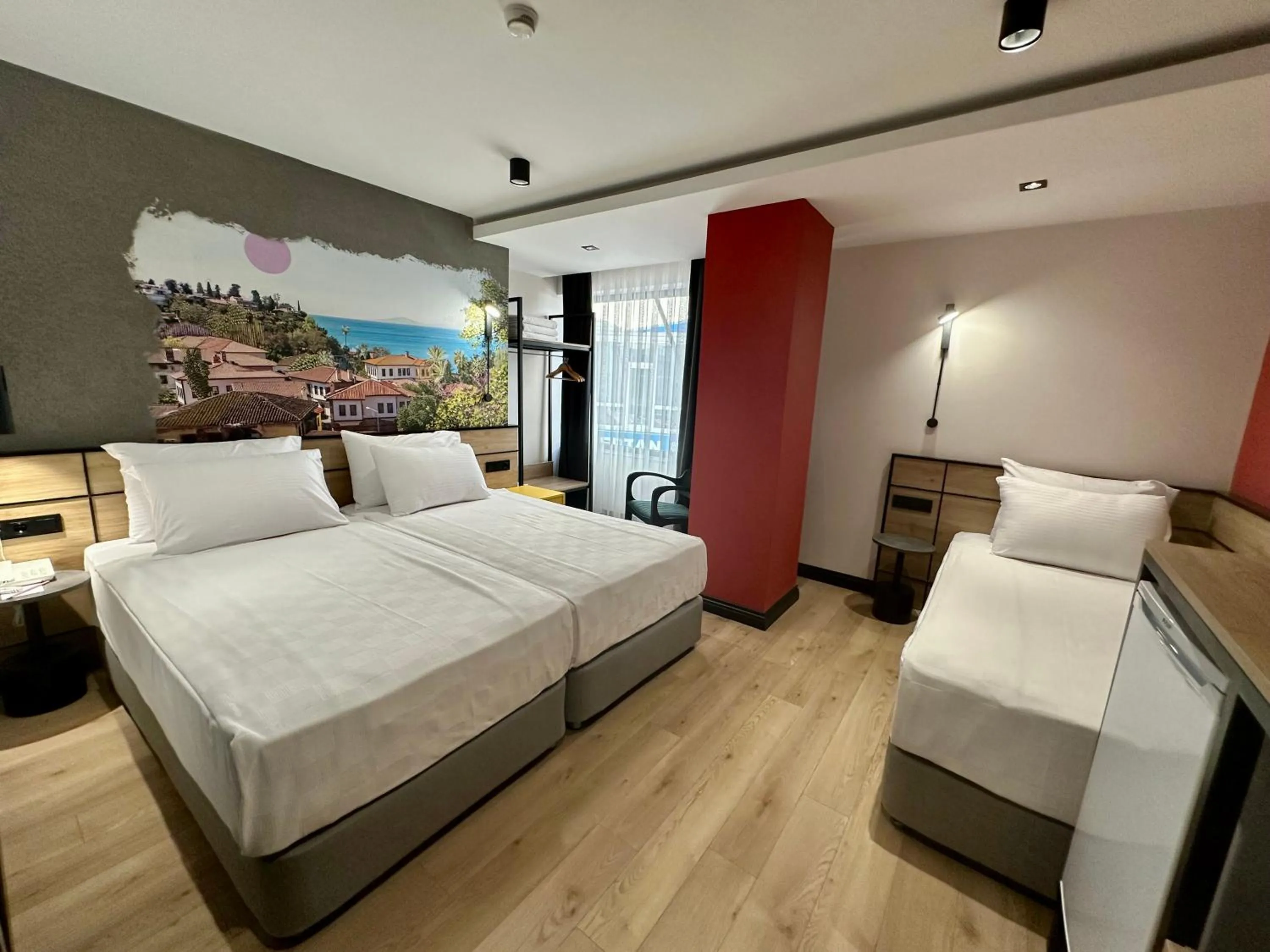 Photo of the whole room, Bed in Just Inn City