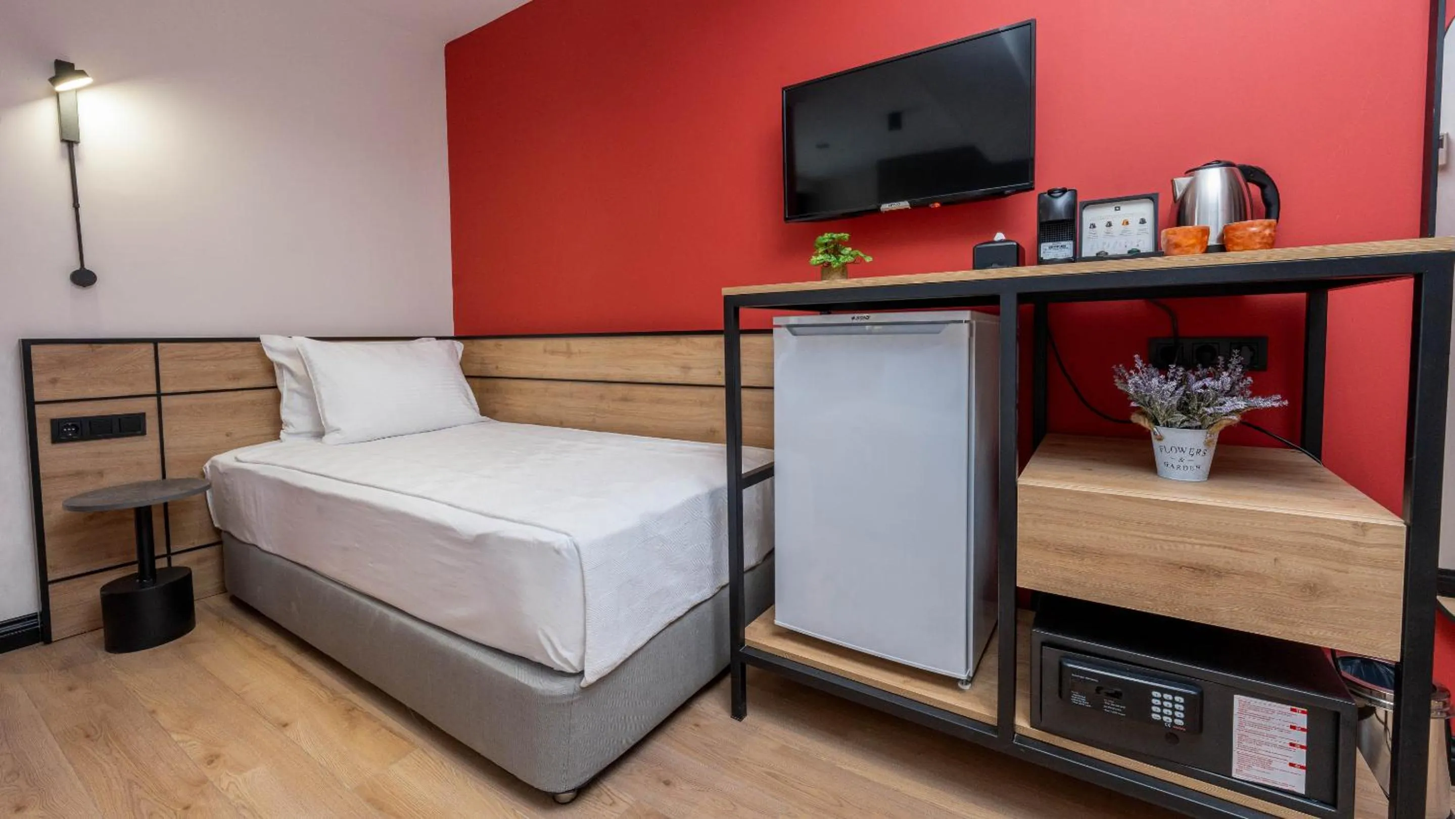 Bedroom, Bed in Just Inn City