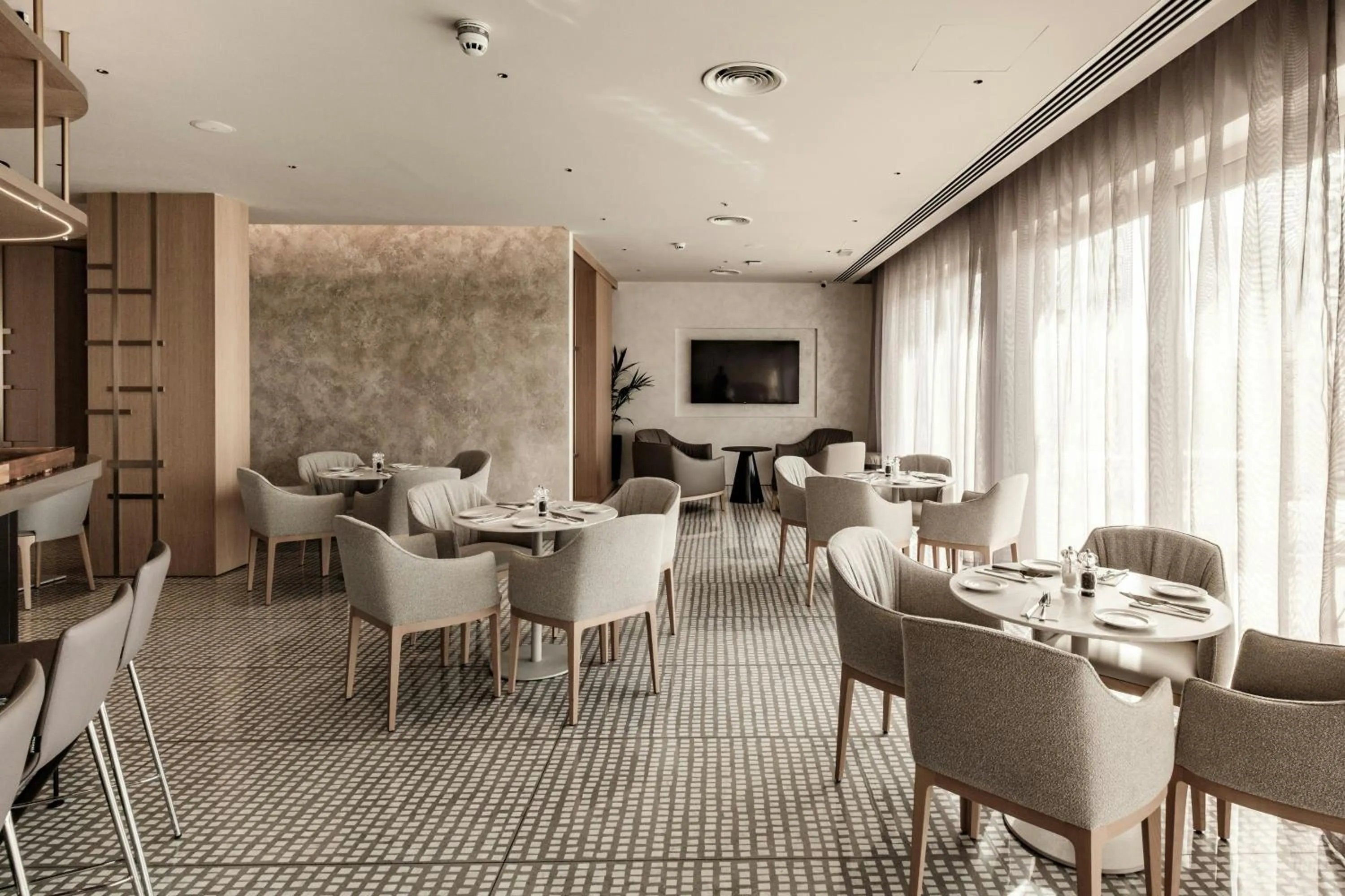 Restaurant/places to eat in AC Hotel by Marriott St Julian's