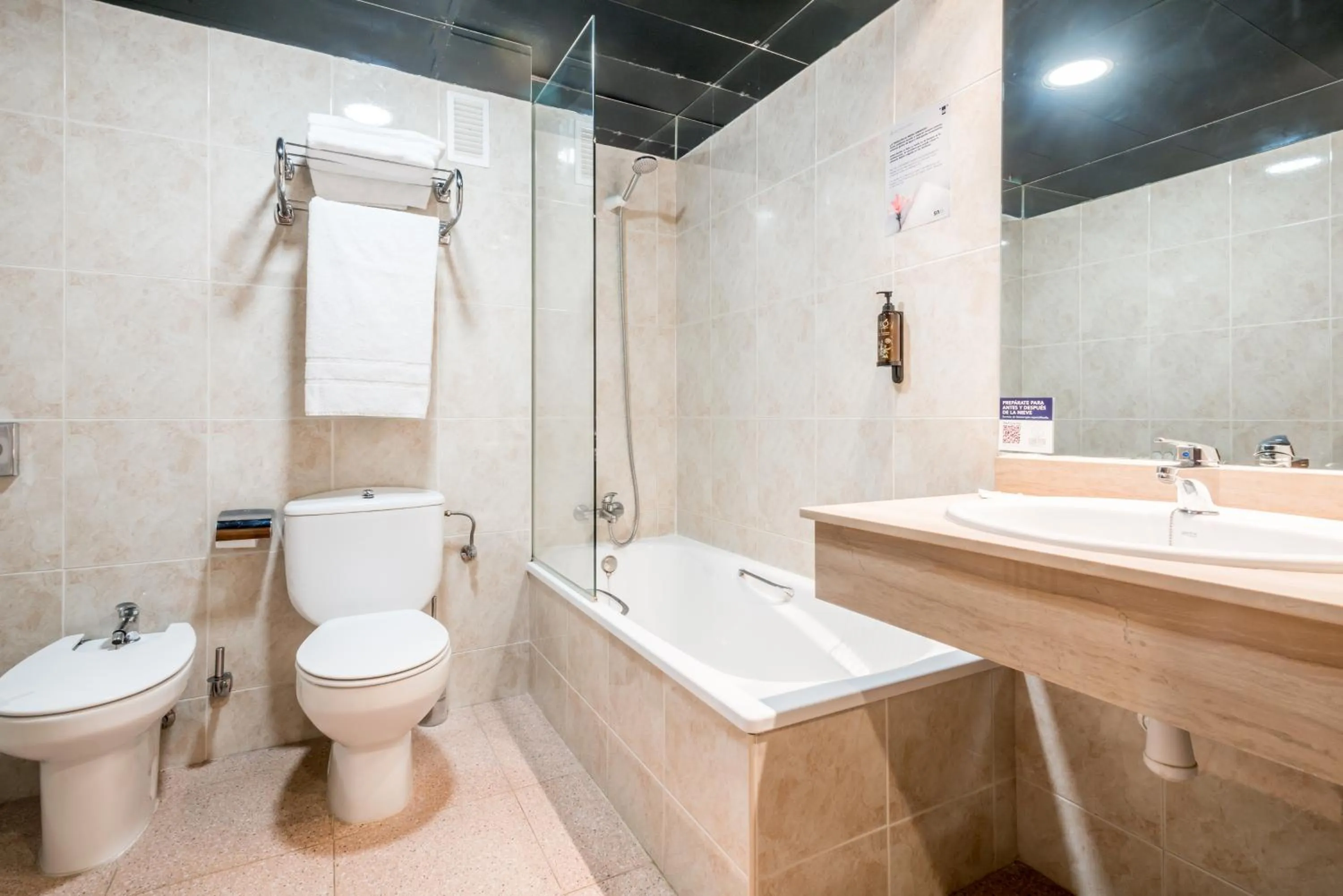 Bathroom in SNÖ Hotel Formigal