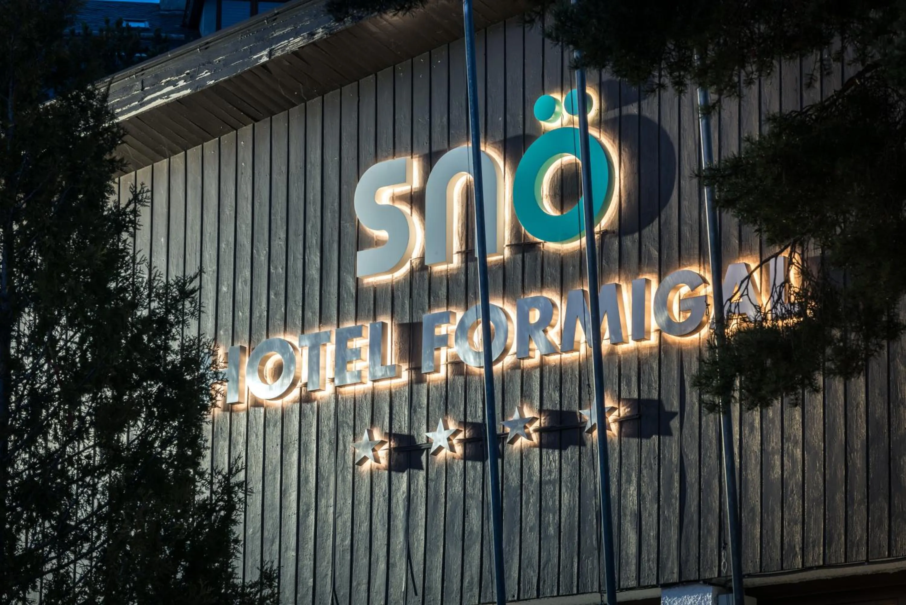 Logo/Certificate/Sign in SNÖ Hotel Formigal