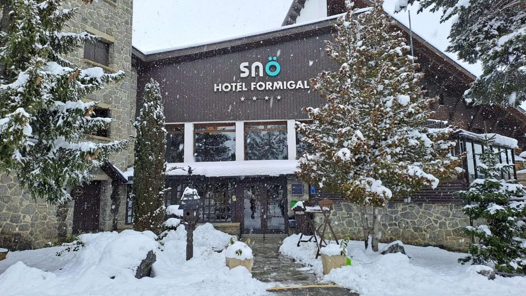 Property building in SNÖ Hotel Formigal