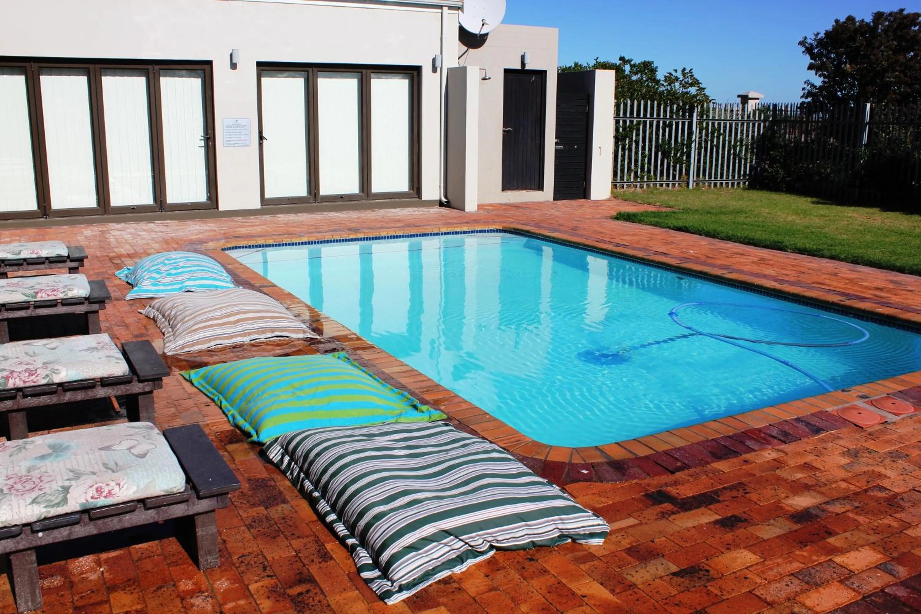 Swimming pool in Ellefsen Golf Suite 103, Langebaan, 4-sleeper