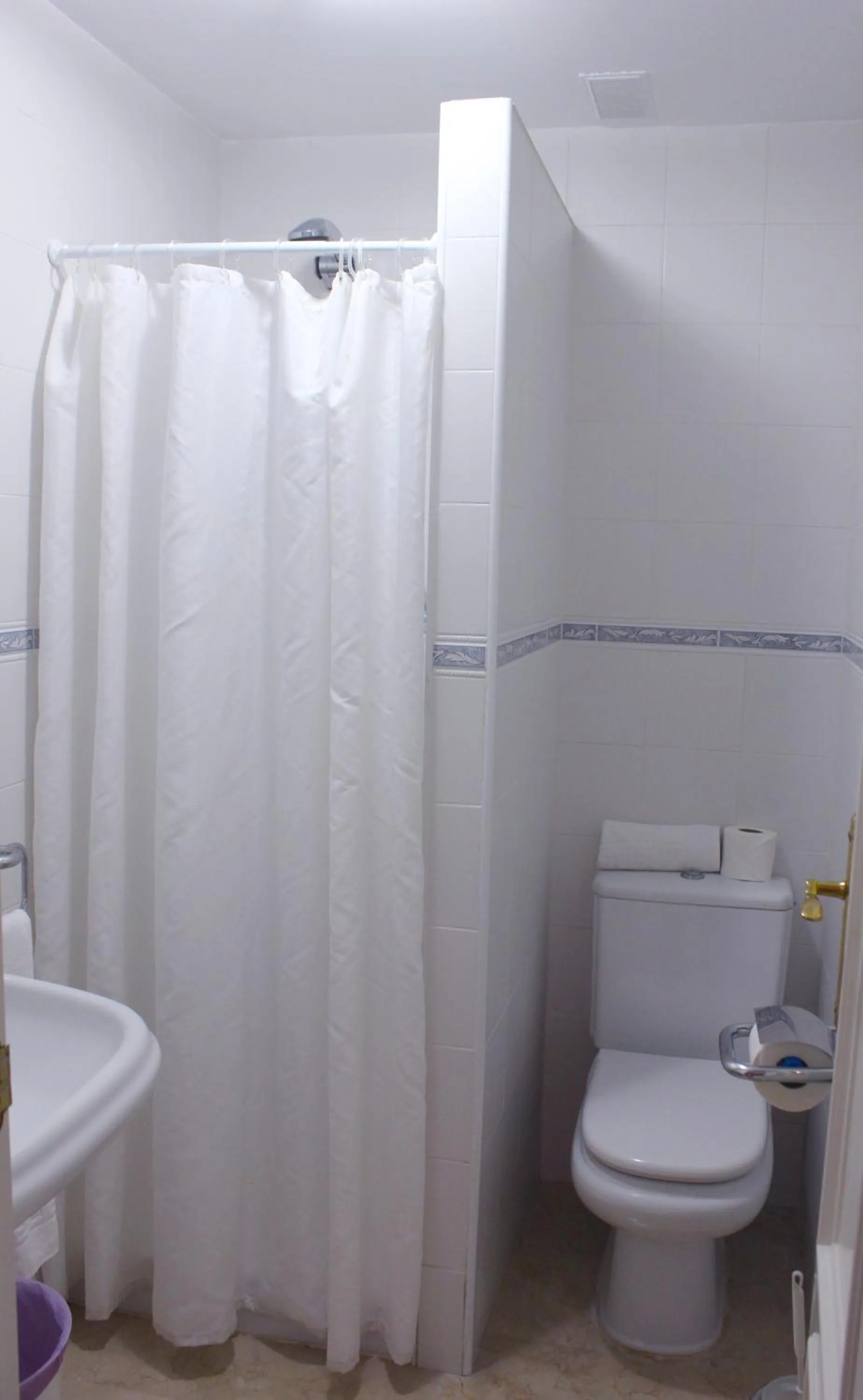 Bathroom in Hotel Apartamentos Manilva Sun