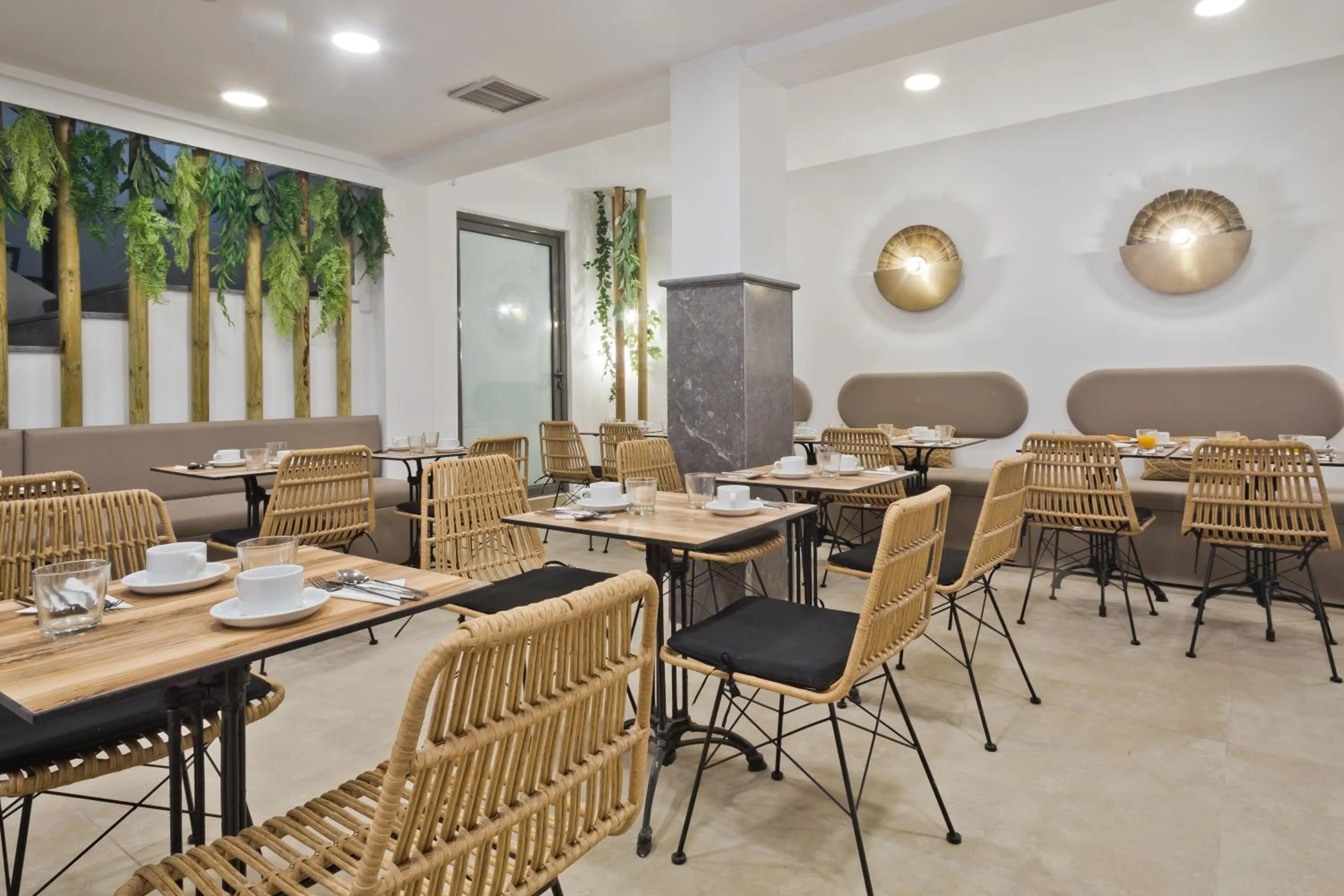 Breakfast in Diana Art Boutique Hotel