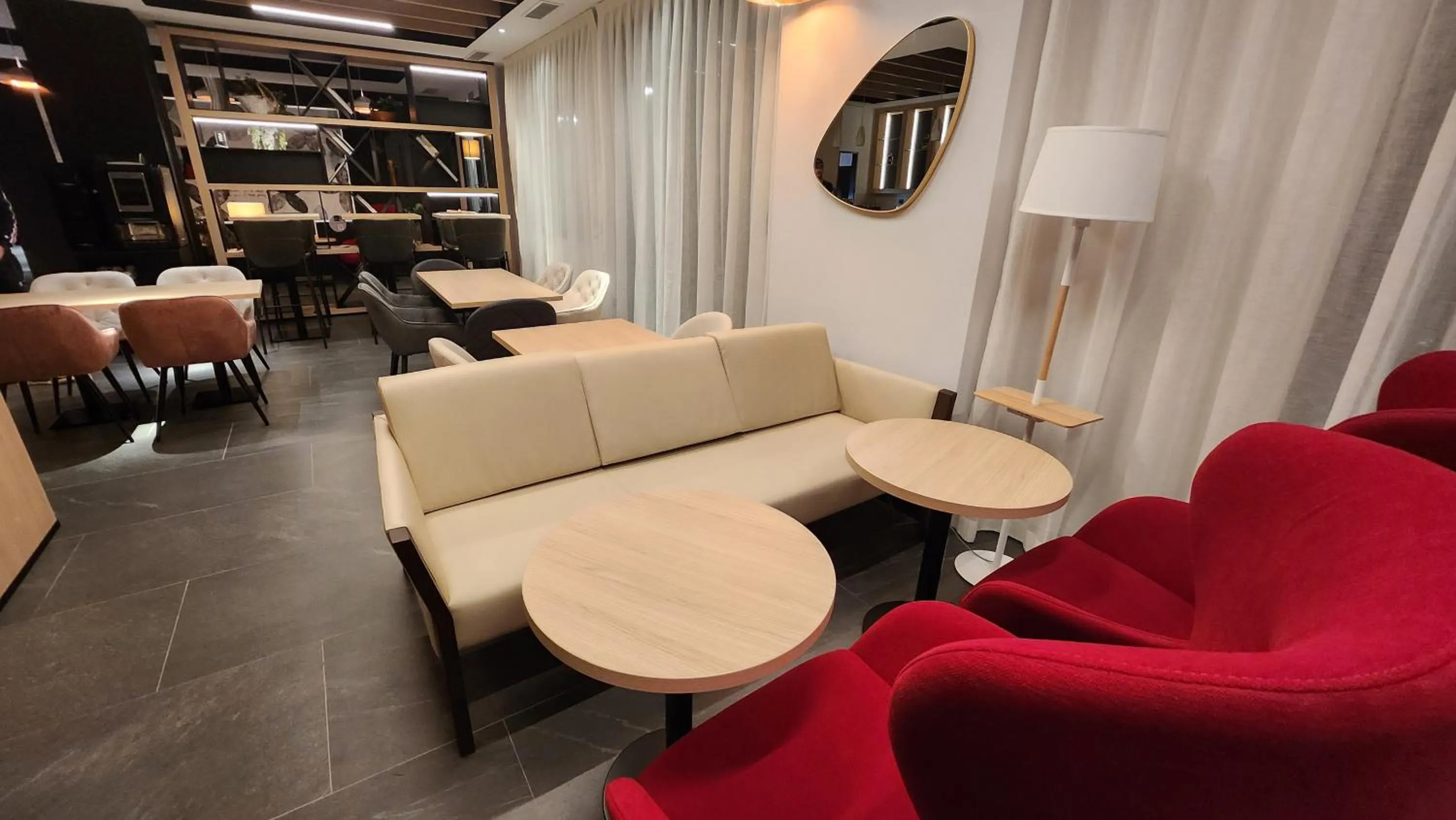 Area and facilities in Sercotel Plana Suites