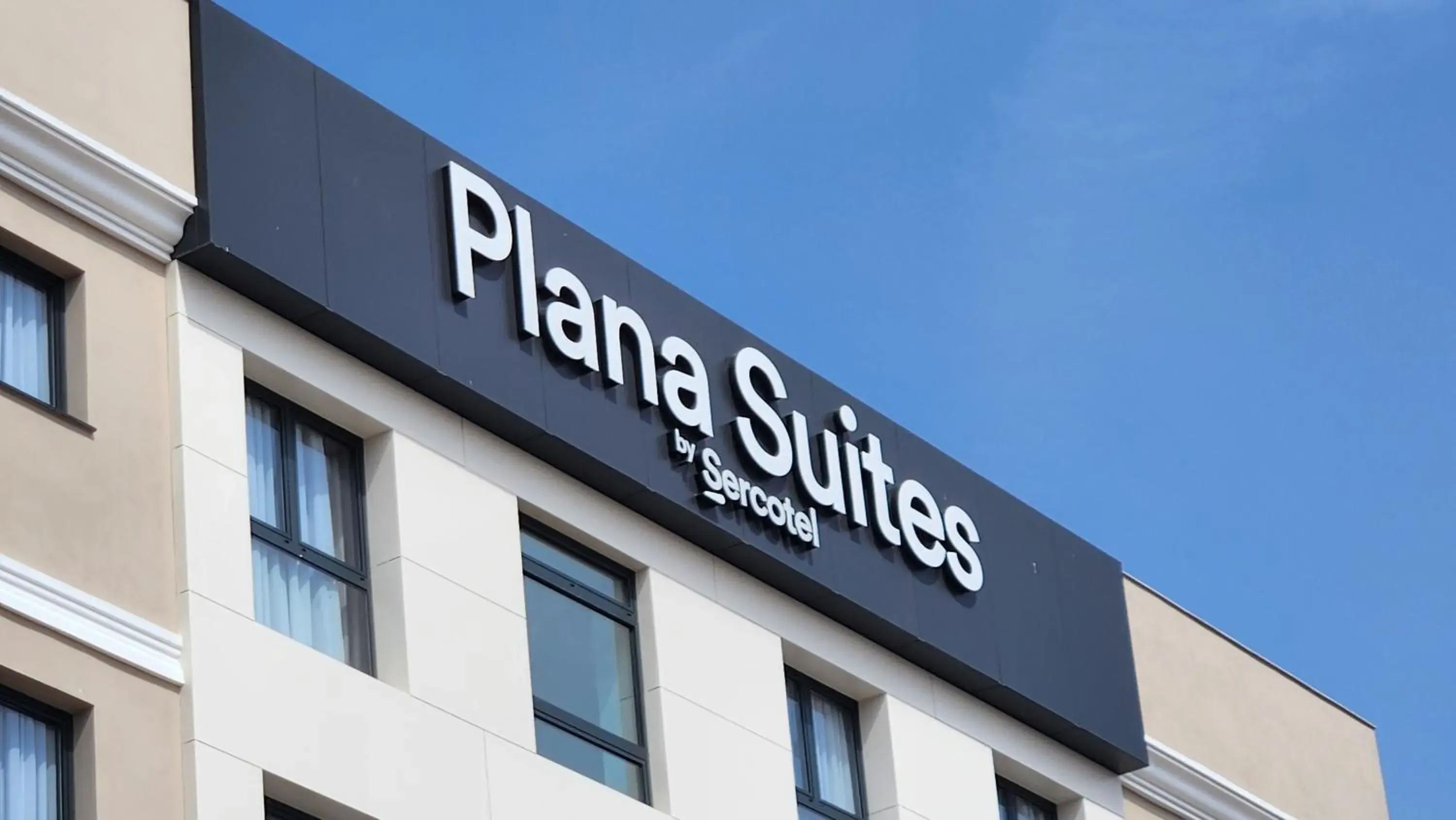 Facade/entrance in Sercotel Plana Suites Facade/entrance in Sercotel Plana Suites